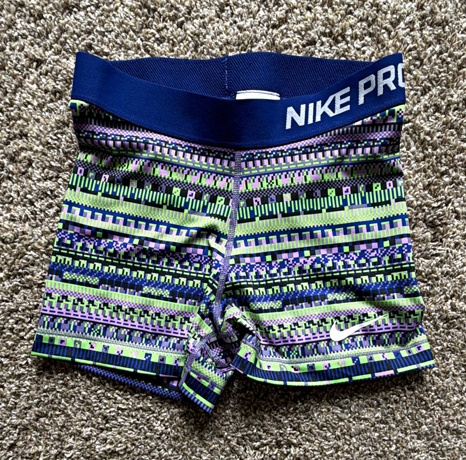 Nike Pro Women’s Compression Shorts Multicolor Geometric Pull-On Elastic Waist