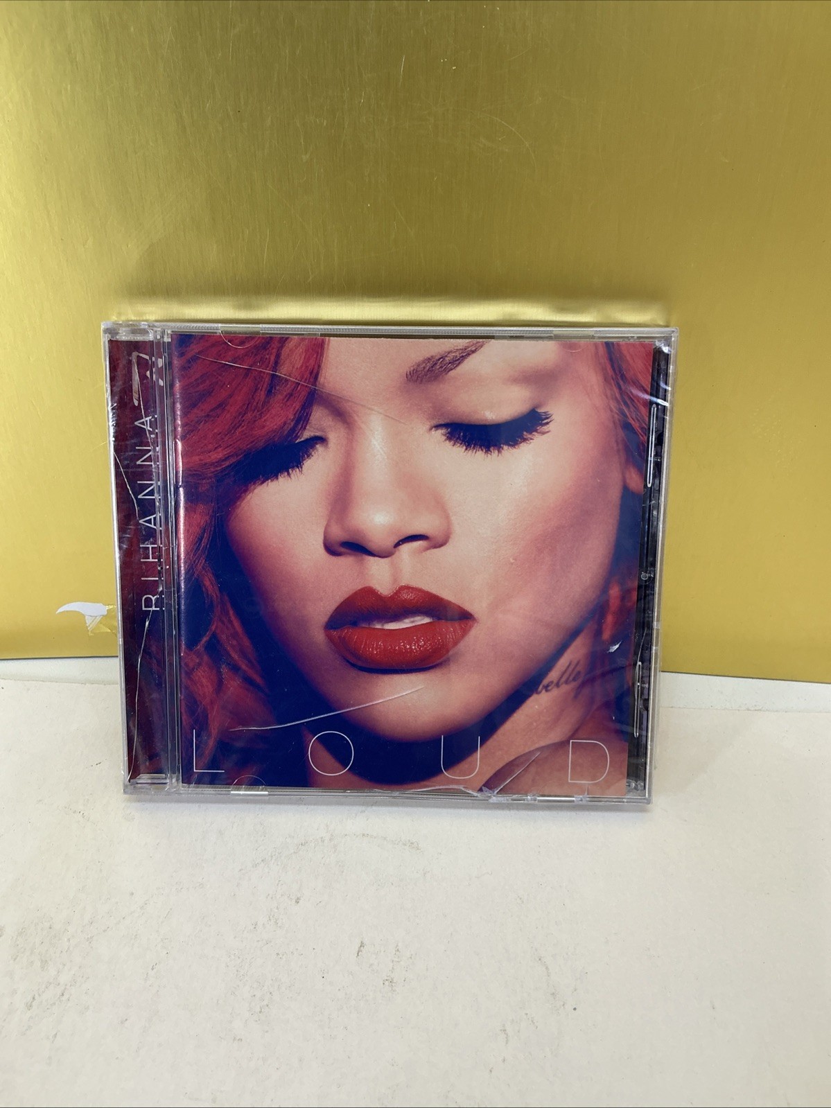 Loud by Rihanna (CD, 2010) NEW Cracked Loud by Rihanna (CD, 2010) NEW Cracked