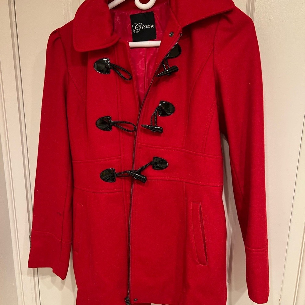 Guess Women\'s Vibrant Red Toggle Trench Coat Guess Women\'s Vibrant Red Toggle Trench Coat