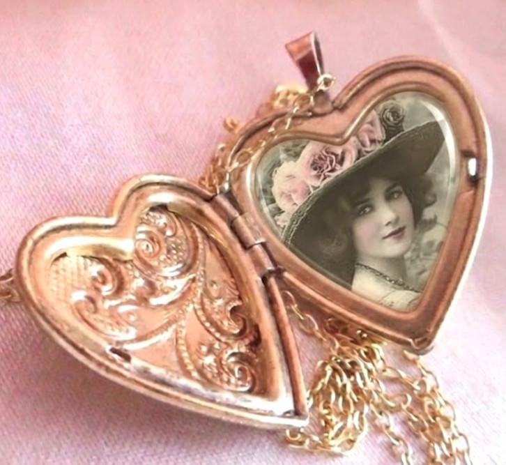 *STUNNING* VINTAGE 9ct YELLOW GOLD CASED HEART LOCKET & FINE CHAIN 4gm