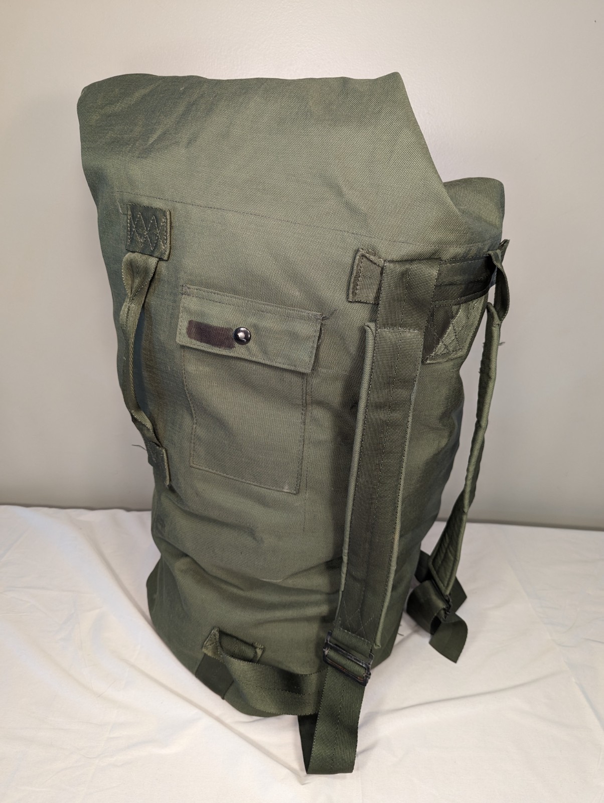 Military Duffel Bag Rucksack Olive Green Nylon Heavy Duty Army Duffel USGI Military Duffel Bag Rucksack Olive Green Nylon Heavy Duty Army Duffel USGI
