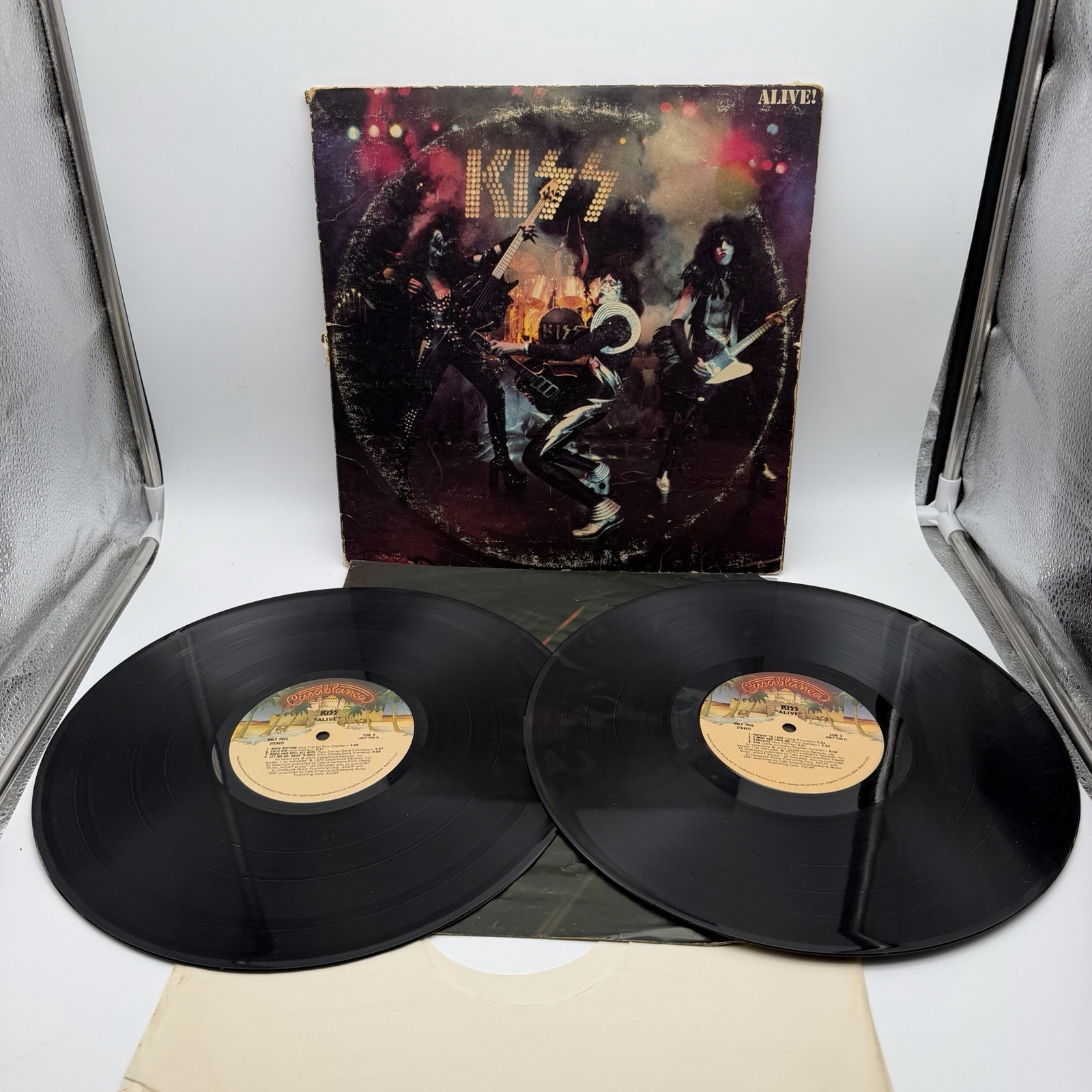 Kiss Alive 2x LP (1975) Vinyl Record Album Live Set NBLP 7020 Classic Rock Metal Kiss Alive 2x LP (1975) Vinyl Record Album Live Set NBLP 7020 Classic Rock Metal