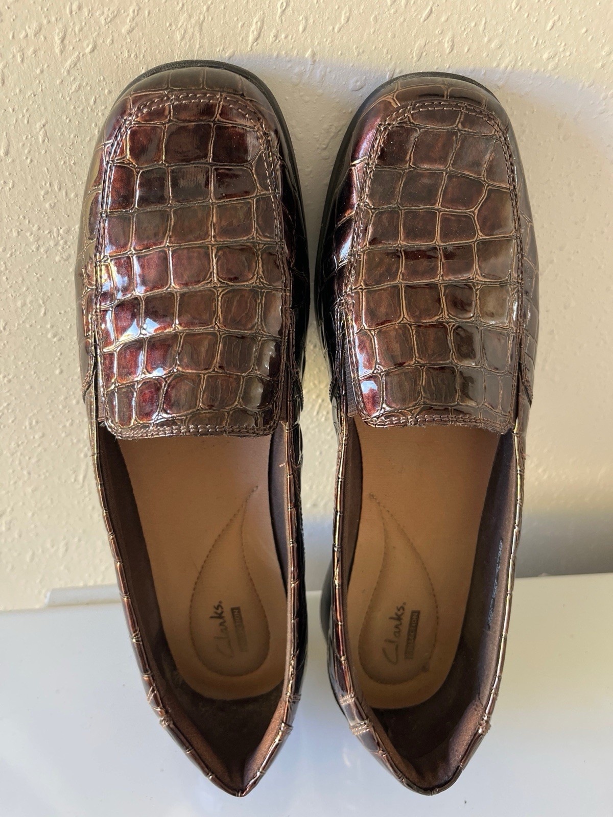 Clarks Collection Brown Patent Leather Loafers, Croc Pattern Women\'s Shoe 11M Clarks Collection Brown Patent Leather Loafers, Croc Pattern Women\'s Shoe 11M