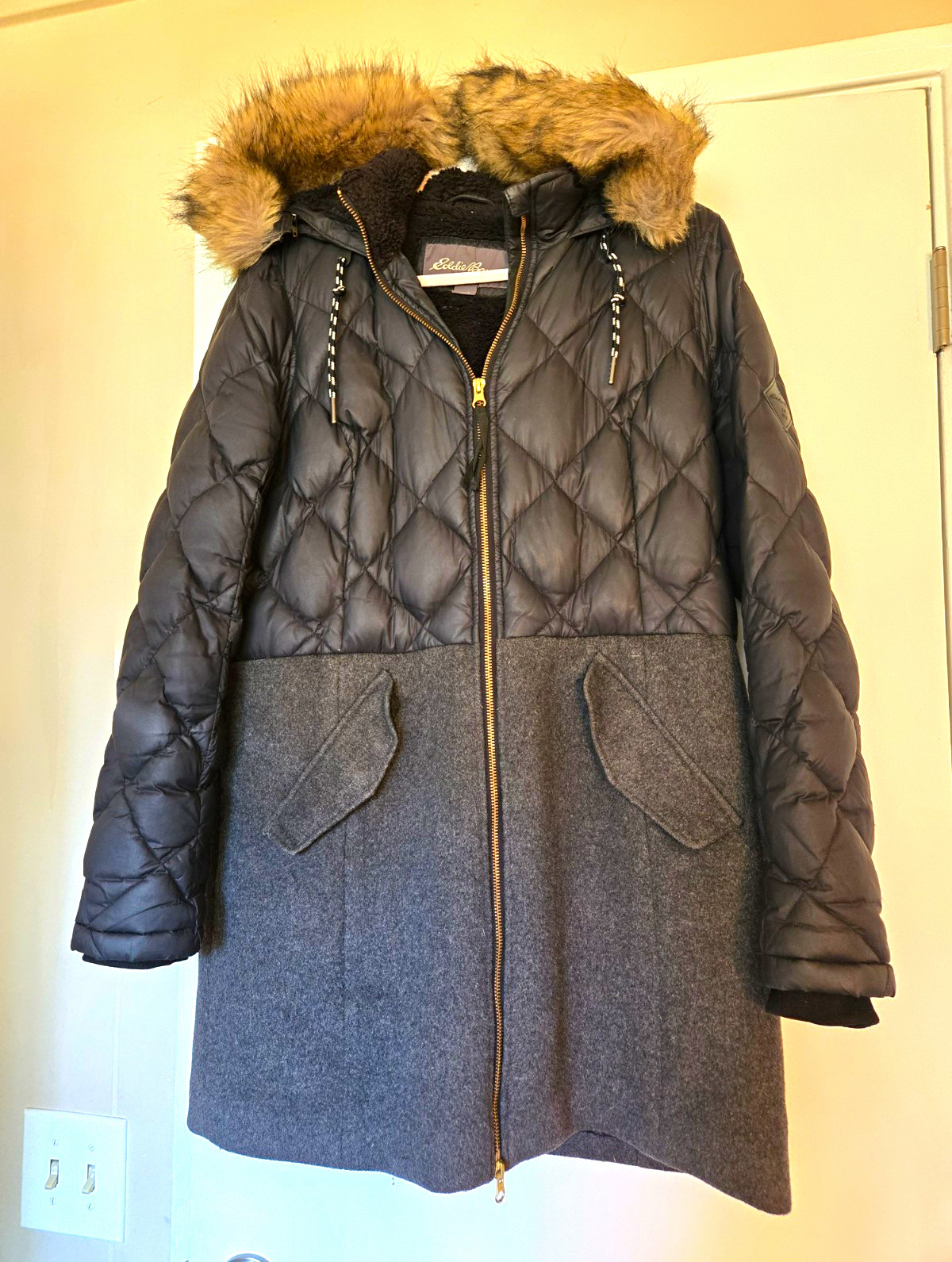 Eddie Bauer Women\'s Lanely Down Coat Hooded Faux Fur Trim Full Zip Black/Gray L Eddie Bauer Women\'s Lanely Down Coat Hooded Faux Fur Trim Full Zip Black/Gray L