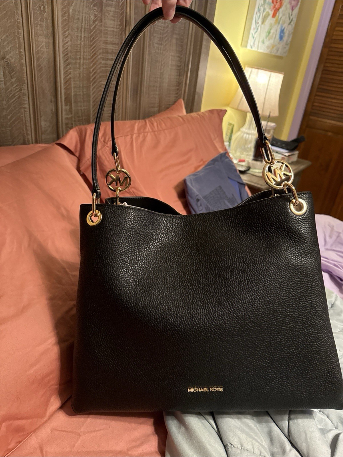 NWT Michael Kors Christina Large Grained Leather Shoulder Bag Women Purse Black NWT Michael Kors Christina Large Grained Leather Shoulder Bag Women Purse Black