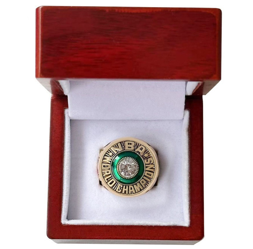 1981 Boston Celtics NBA Championship Ring with Box-LARRY BIRD-SIZE11 1981 Boston Celtics NBA Championship Ring with Box-LARRY BIRD-SIZE11