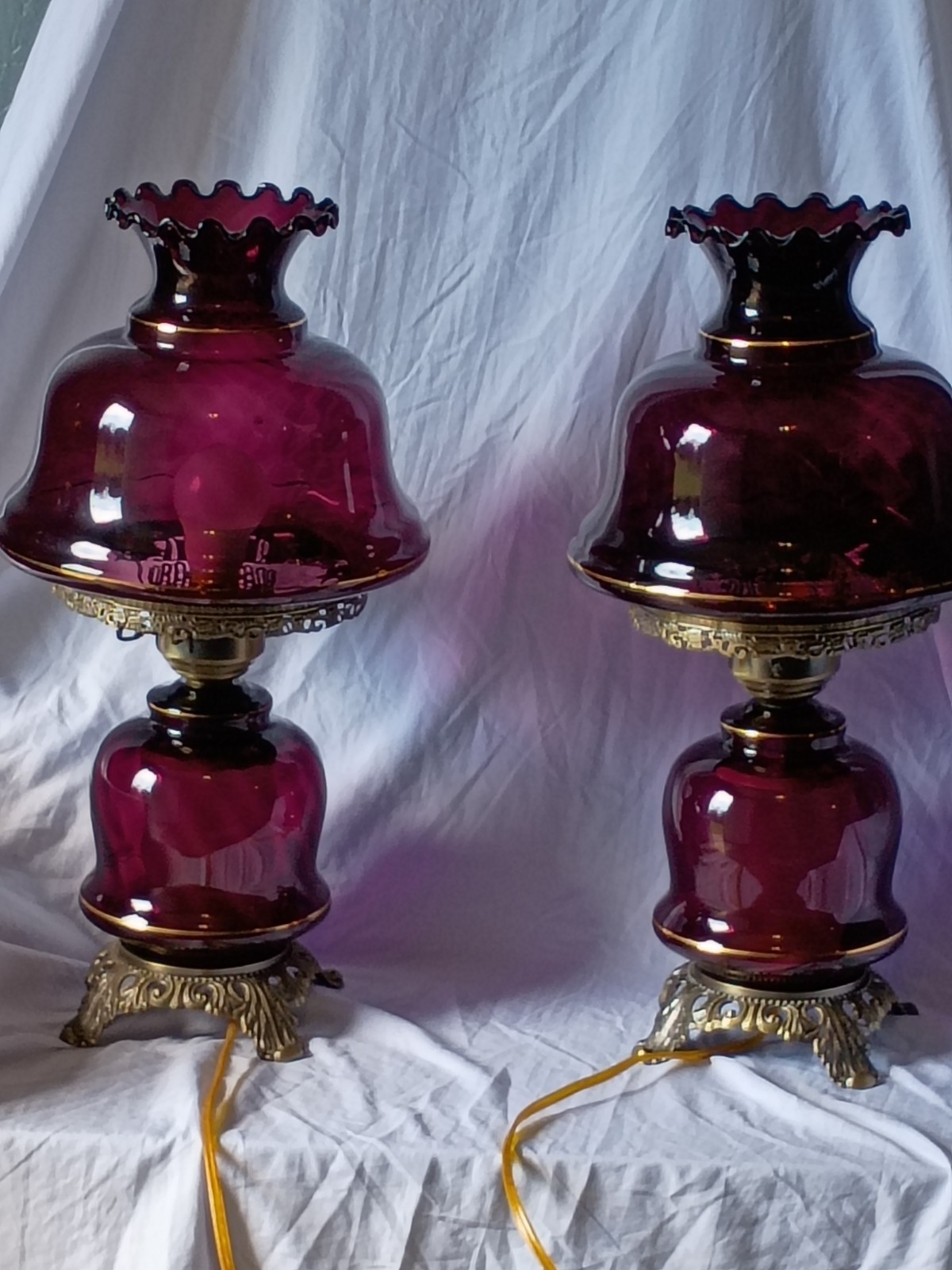 Pair Vintage Purple Glass Table Lamps Ornate Metal Base Shaded Knob Control Pair Vintage Purple Glass Table Lamps Ornate Metal Base Shaded Knob Control