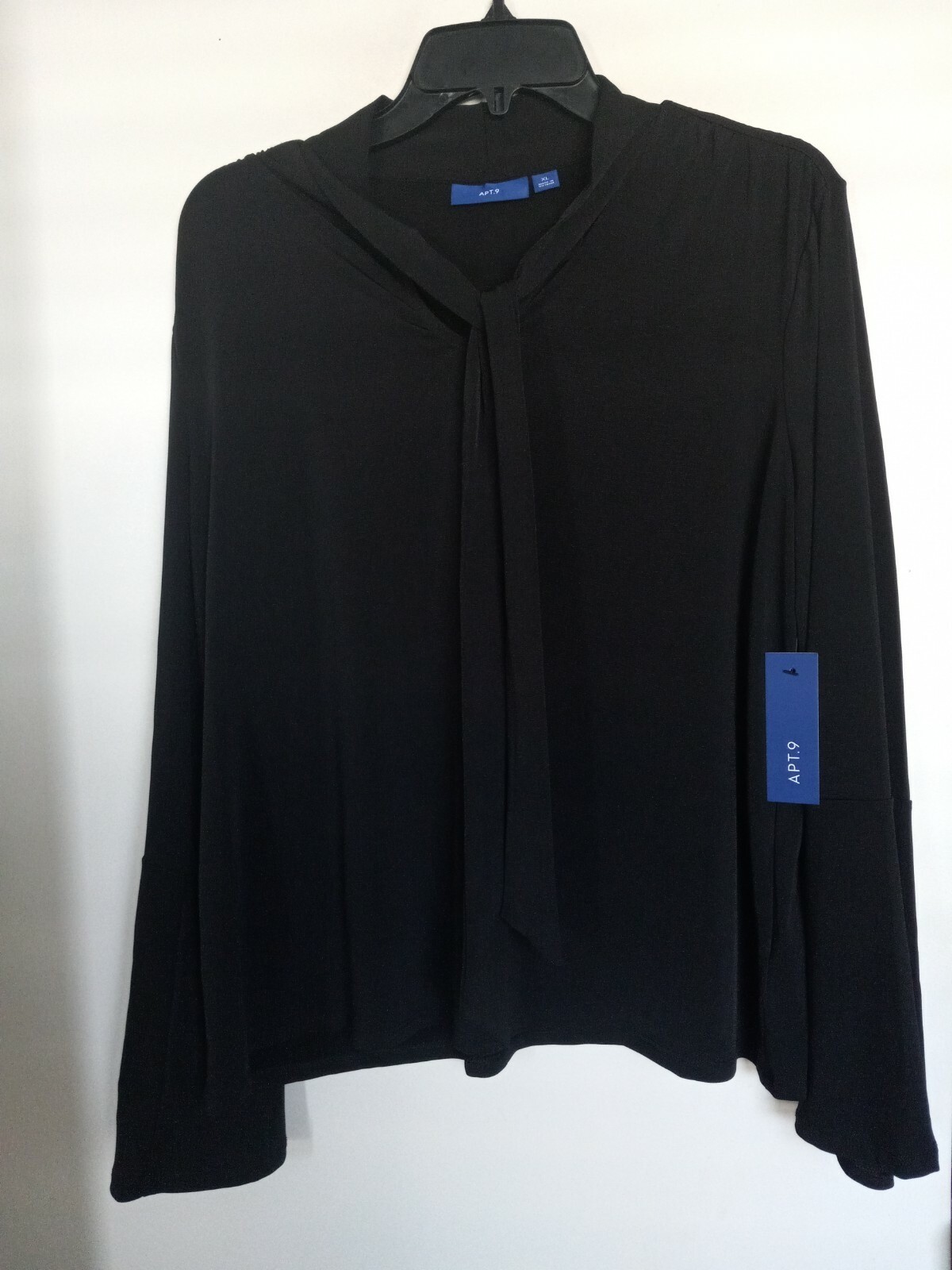 Apt 9 Top Womens XL Black V-neck Tunic Long Sleeve Stretch NEW Apt 9 Top Womens XL Black V-neck Tunic Long Sleeve Stretch NEW