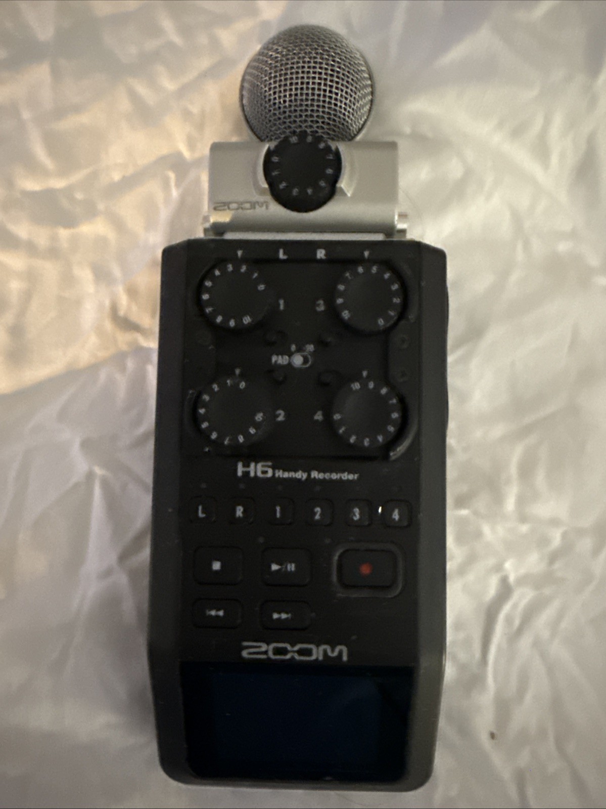 Zoom H6 6-Track Portable Digital Recorder W Speaker