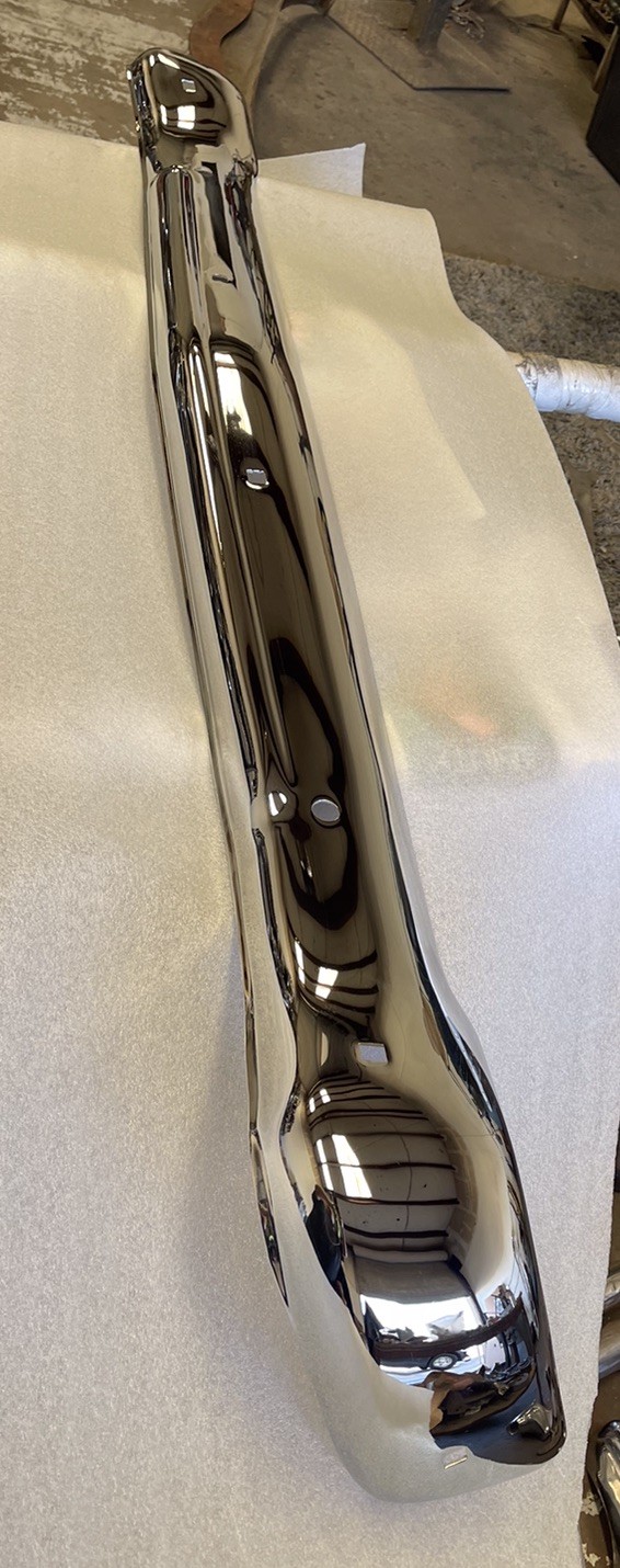 1953/1954 Ford Rear Bumper Triple Chrome Original. 1953/1954 Ford Rear Bumper Triple Chrome Original.