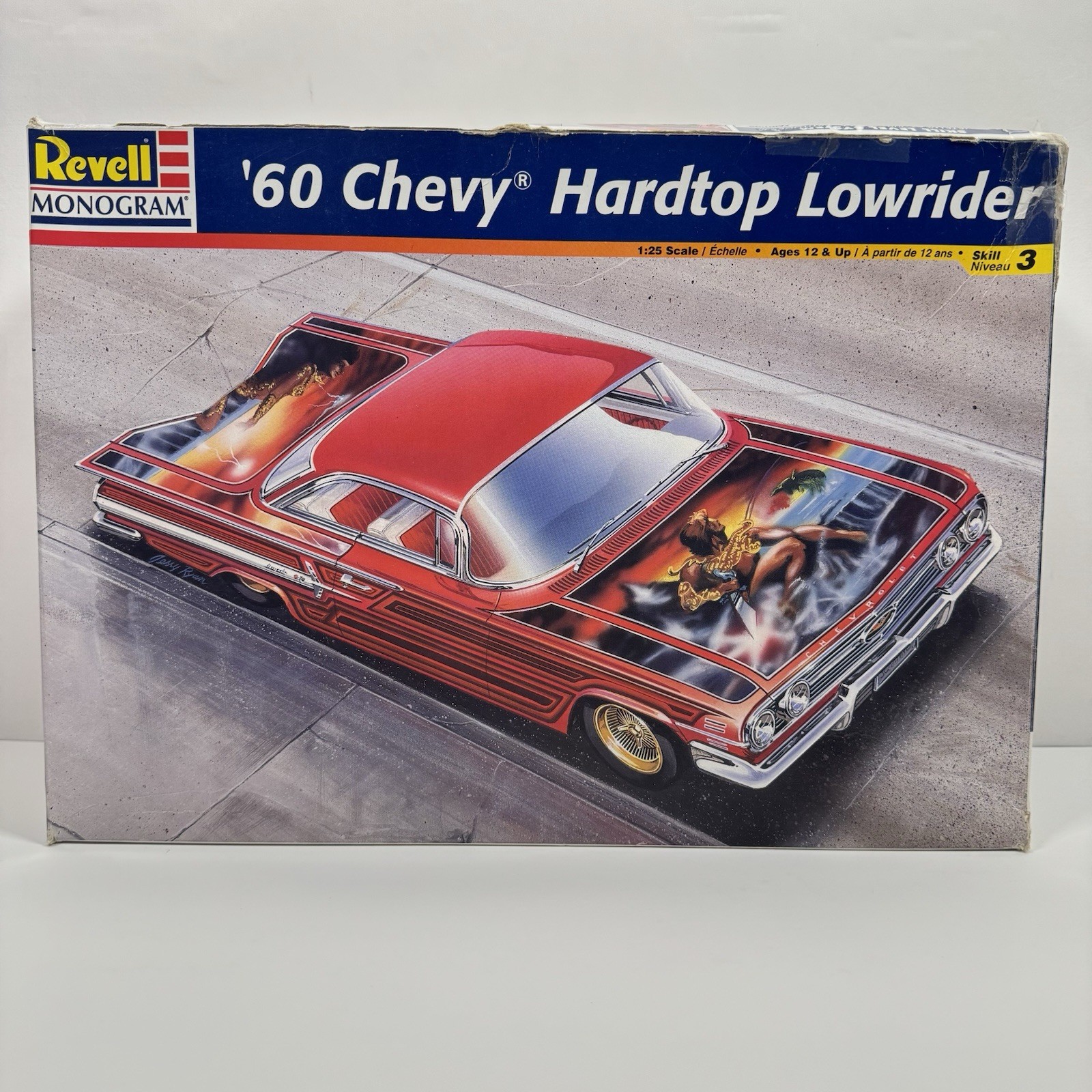 Revell Monogram 1960 Chevy Impala Hardtop Lowrider 1:25 Model Kit 2557 Open Box
