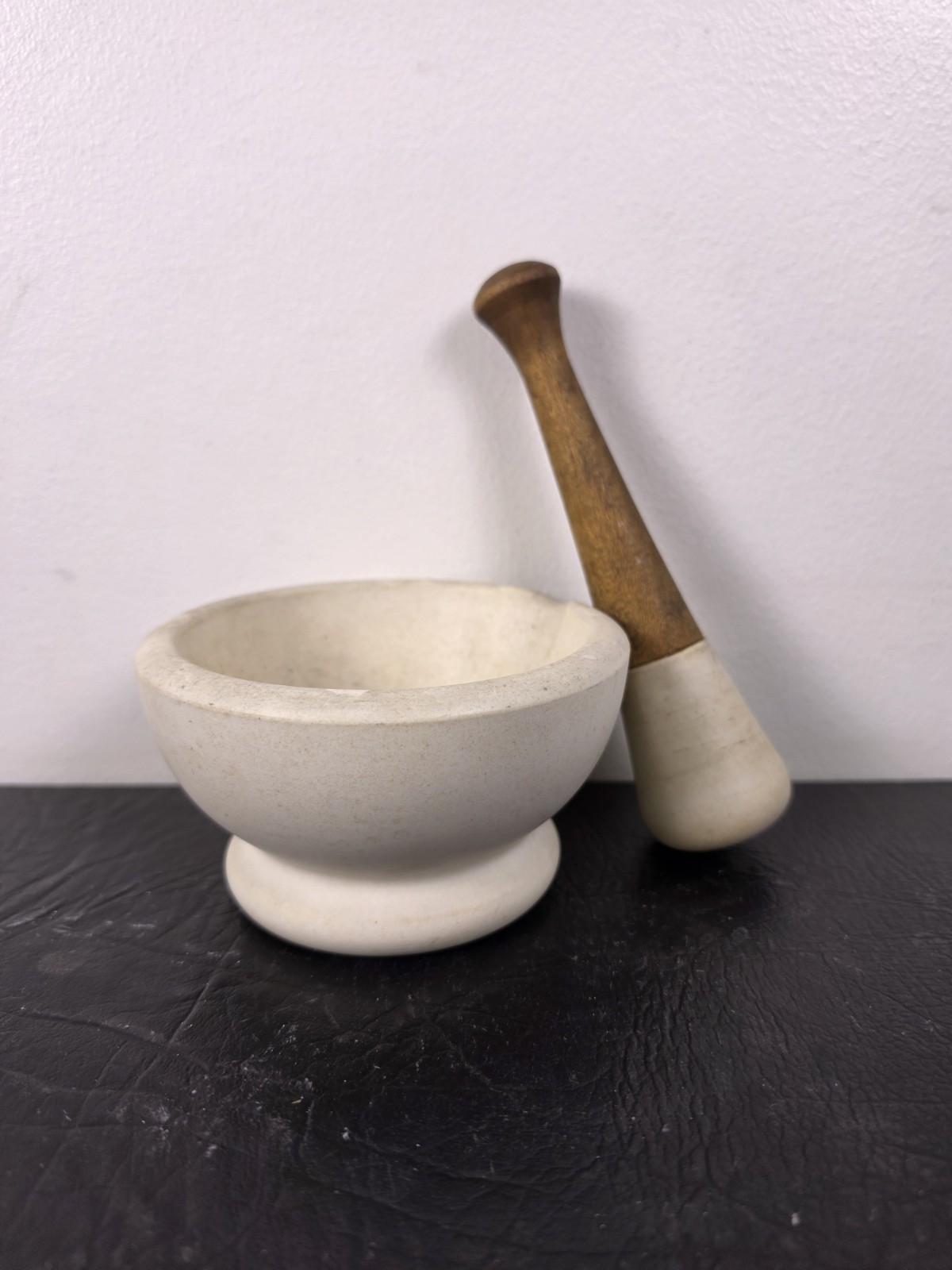 Beautiful Antique J. & G. Meakin White Ironstone Apothecary Mortar & Pestle Beautiful Antique J. & G. Meakin White Ironstone Apothecary Mortar & Pestle