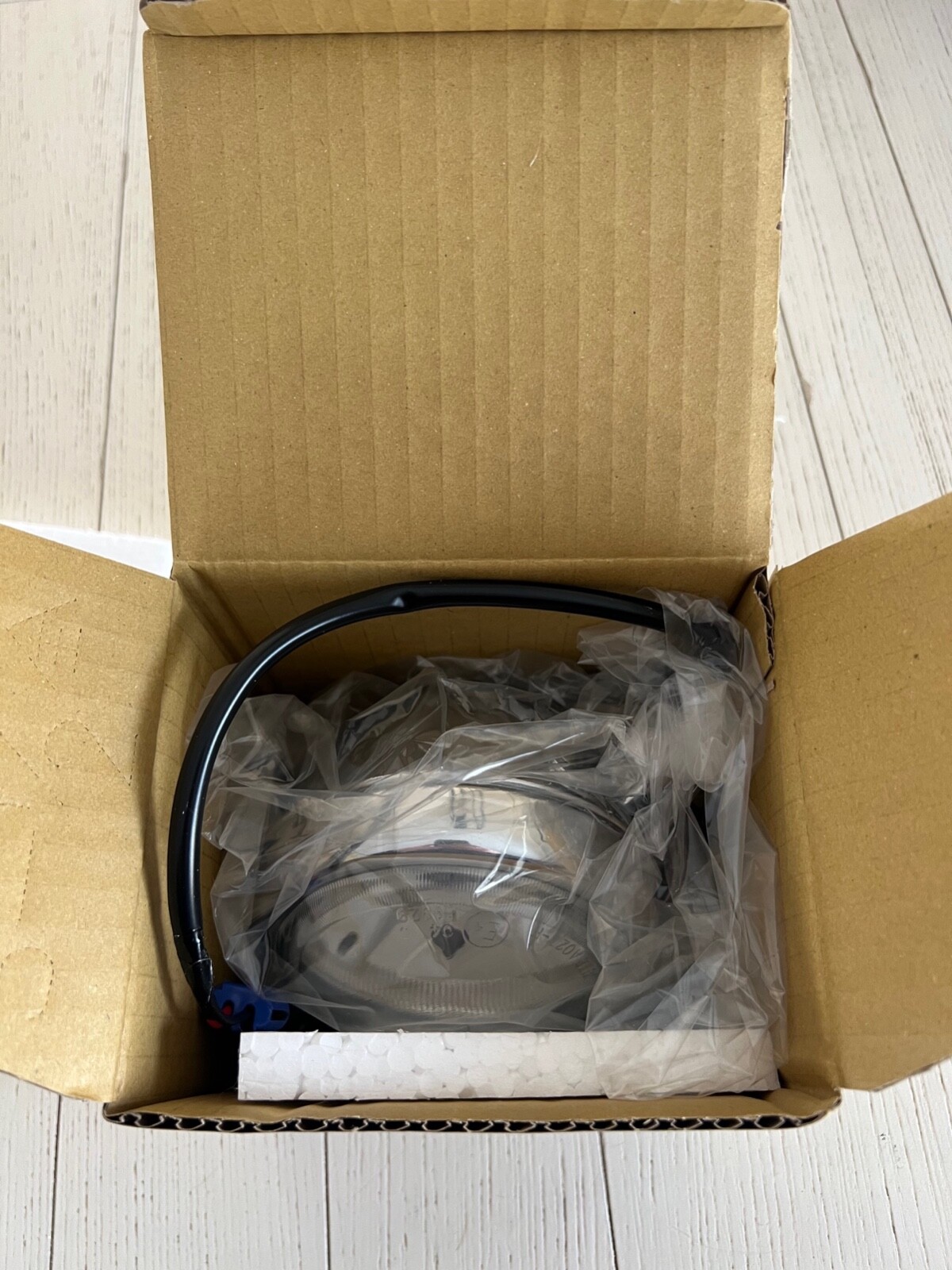 New Indian Motorcycle OEM Fog Chrome 2412458 Headlight Chief Vintage Cruiser New Indian Motorcycle OEM Fog Chrome 2412458 Headlight Chief Vintage Cruiser