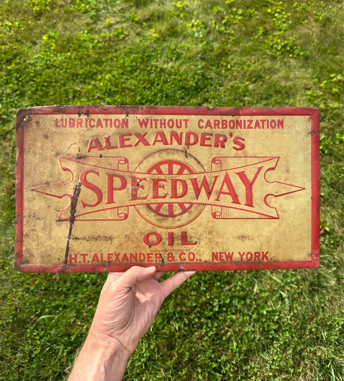 Rare Alexander's Speedway Oil 1910s Era Gas & Oil Embossed Tin Tacker Sign EARLY