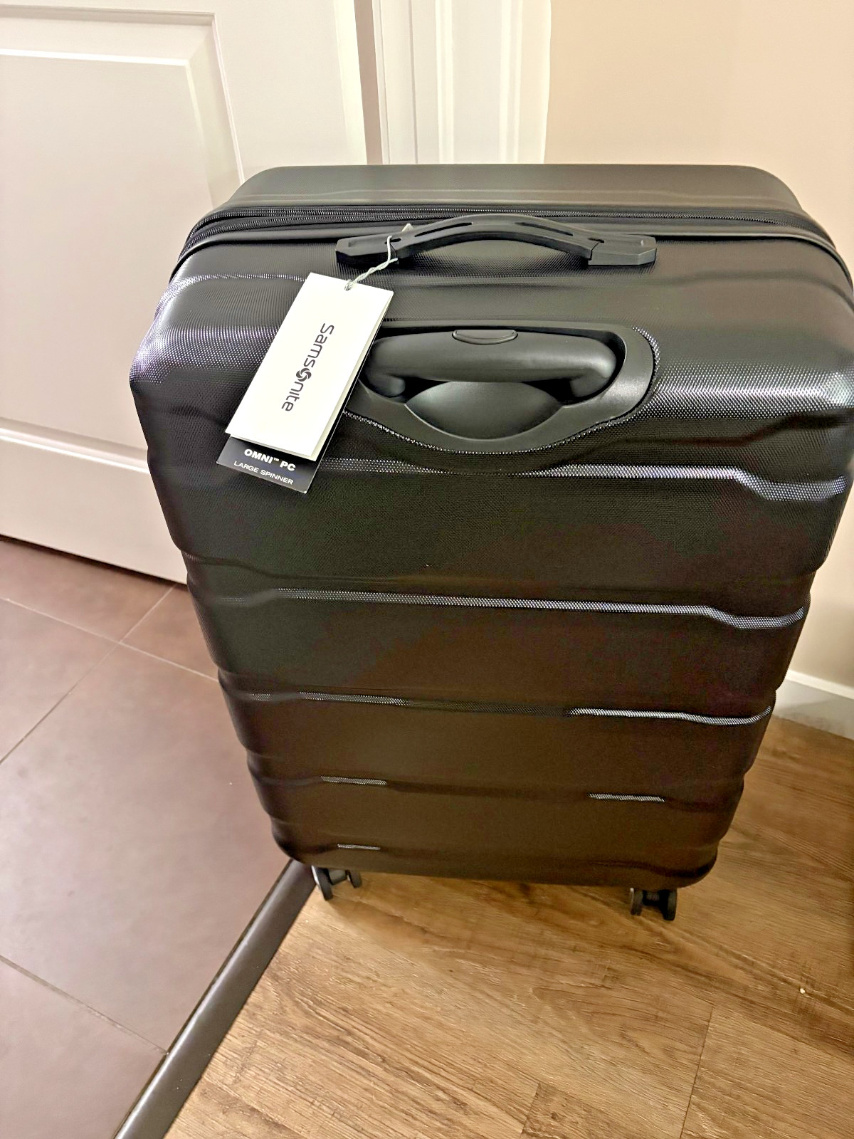 Samsonite Omni Hardside Luggage 28 Spinner - Black