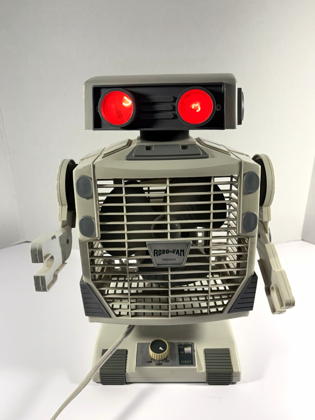 Vintage 1986 Robeson Robo The Fan Robot Desk Fan Light Up Eyes Fully WORKS Vintage 1986 Robeson Robo The Fan Robot Desk Fan Light Up Eyes Fully WORKS