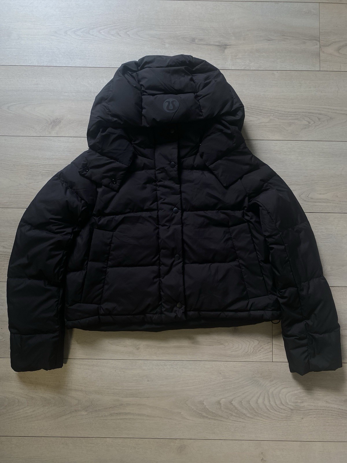 $348 Lululemon Wunder Puff 600-Down-Fill Cropped Jacket Size 4 NWT $348 Lululemon Wunder Puff 600-Down-Fill Cropped Jacket Size 4 NWT