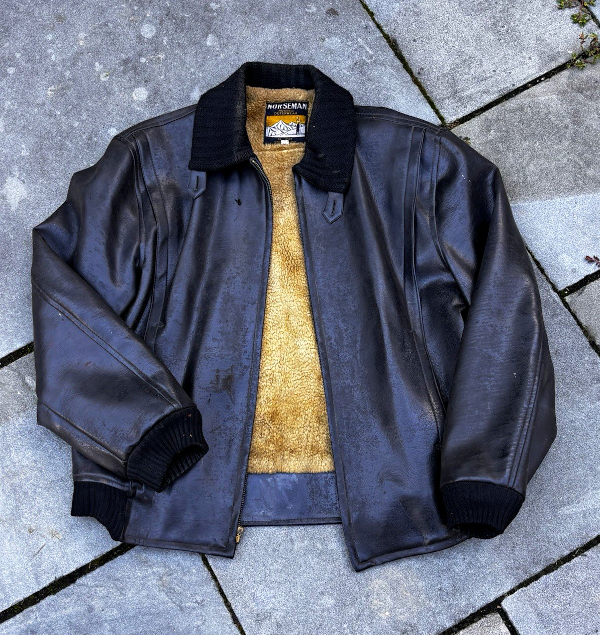 True Vintage Norseman Men\'s Leather Bomber Jacket Fur Lined Size Medium True Vintage Norseman Men\'s Leather Bomber Jacket Fur Lined Size Medium