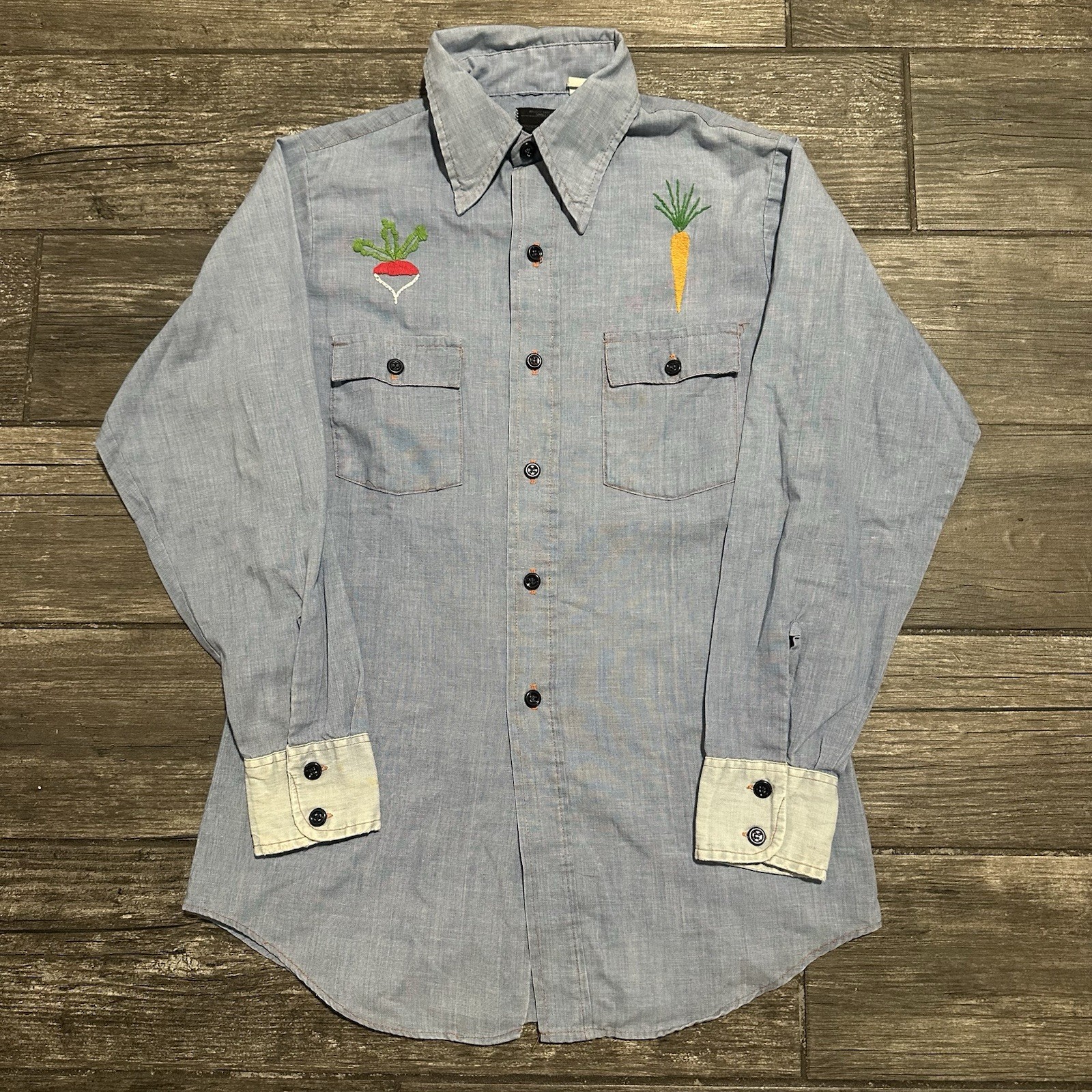 VTG 70s DENIM LIGHT BLUE BUTTON UP SHIRT CUSTOM STITCHED VEGGIES BUTTERFLY SZ S VTG 70s DENIM LIGHT BLUE BUTTON UP SHIRT CUSTOM STITCHED VEGGIES BUTTERFLY SZ S