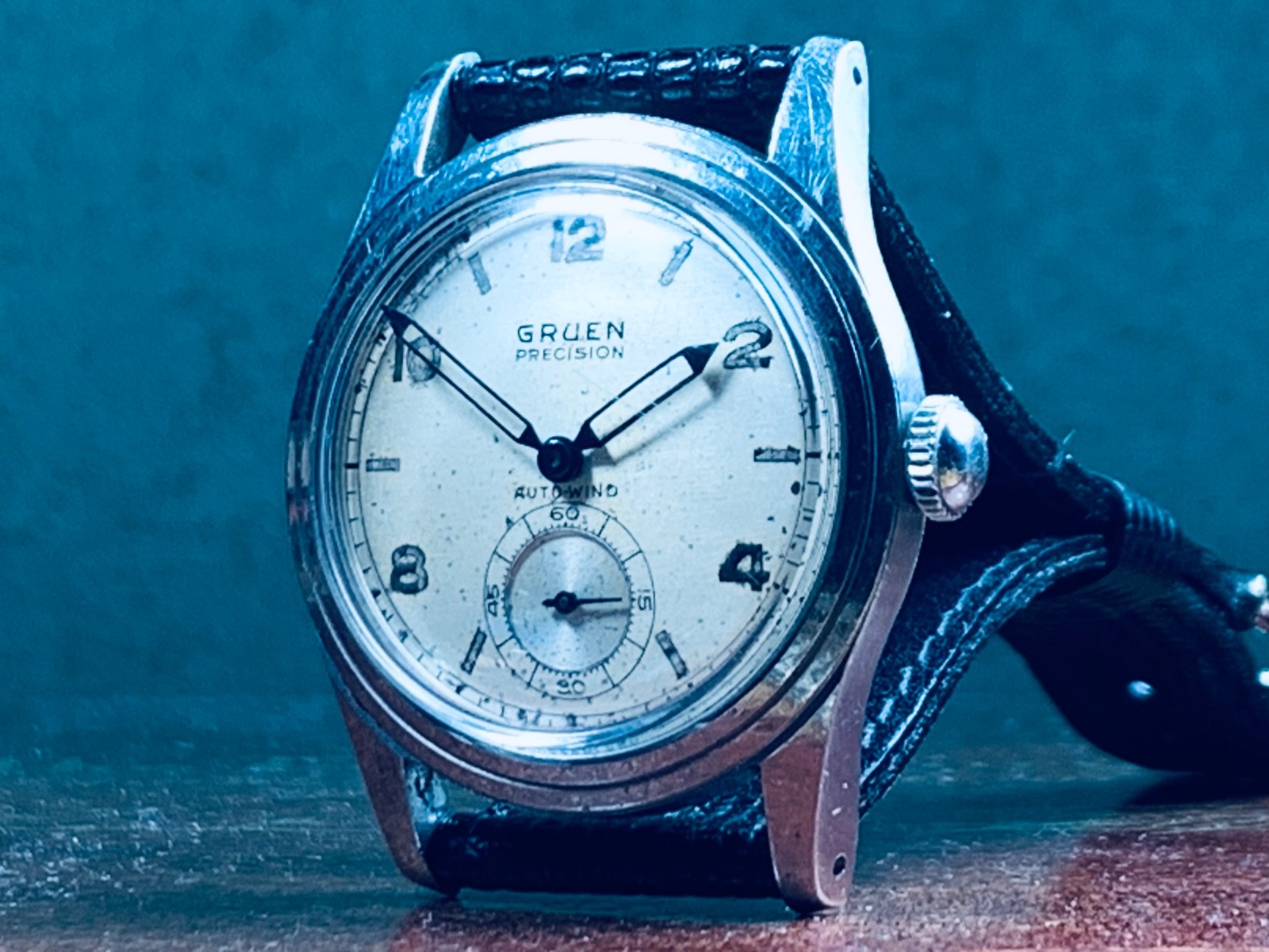 🍀VINTAGE 1952 GRUEN AUTO-WIND SS BUMPER AUTOMATIC WATCH Keeps Time LEATHER