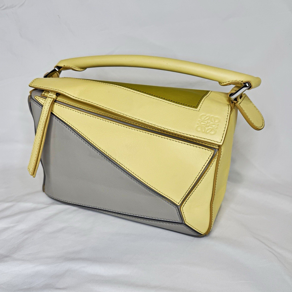 Loewe x Albers Nappa Calfskin Puzzle Bag in pale grey and light citrine Loewe x Albers Nappa Calfskin Puzzle Bag in pale grey and light citrine