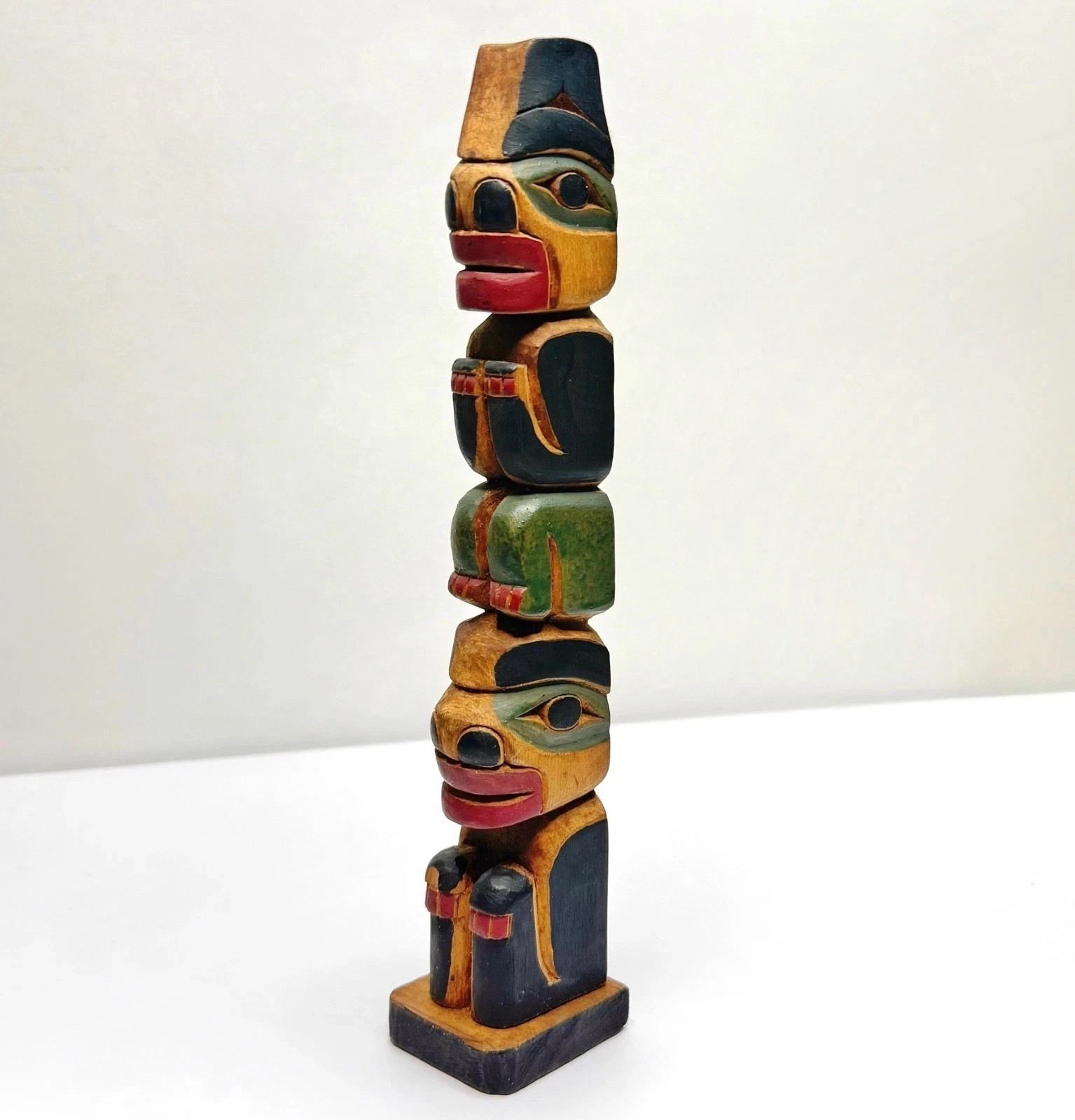Antique c.1910 Native American Nuu-chah-nulth (Nootka) Ditidaht Cedar Totem Pole