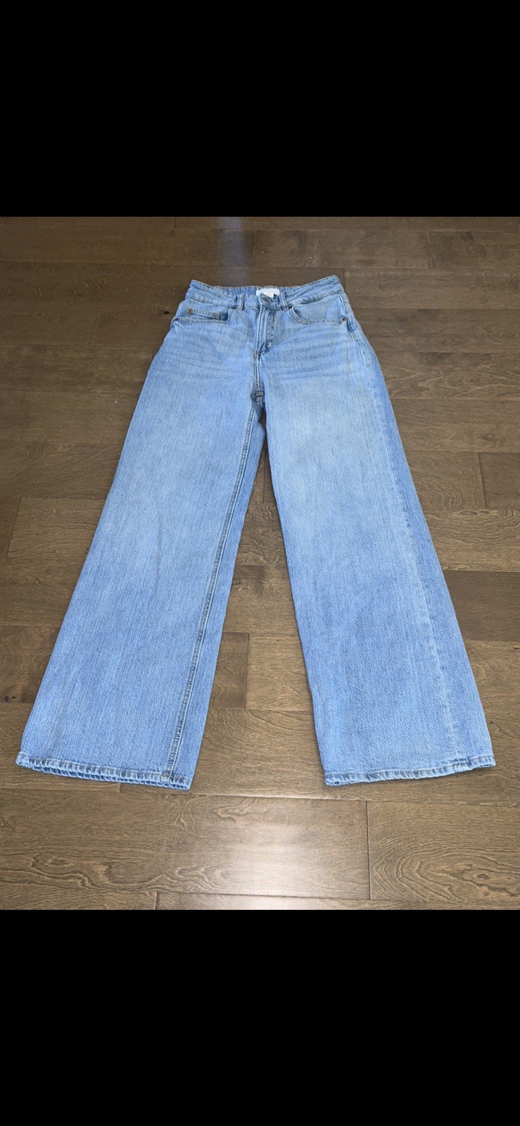 H & M classic mid-blue denim straight-leg jeans size 4 H & M classic mid-blue denim straight-leg jeans size 4