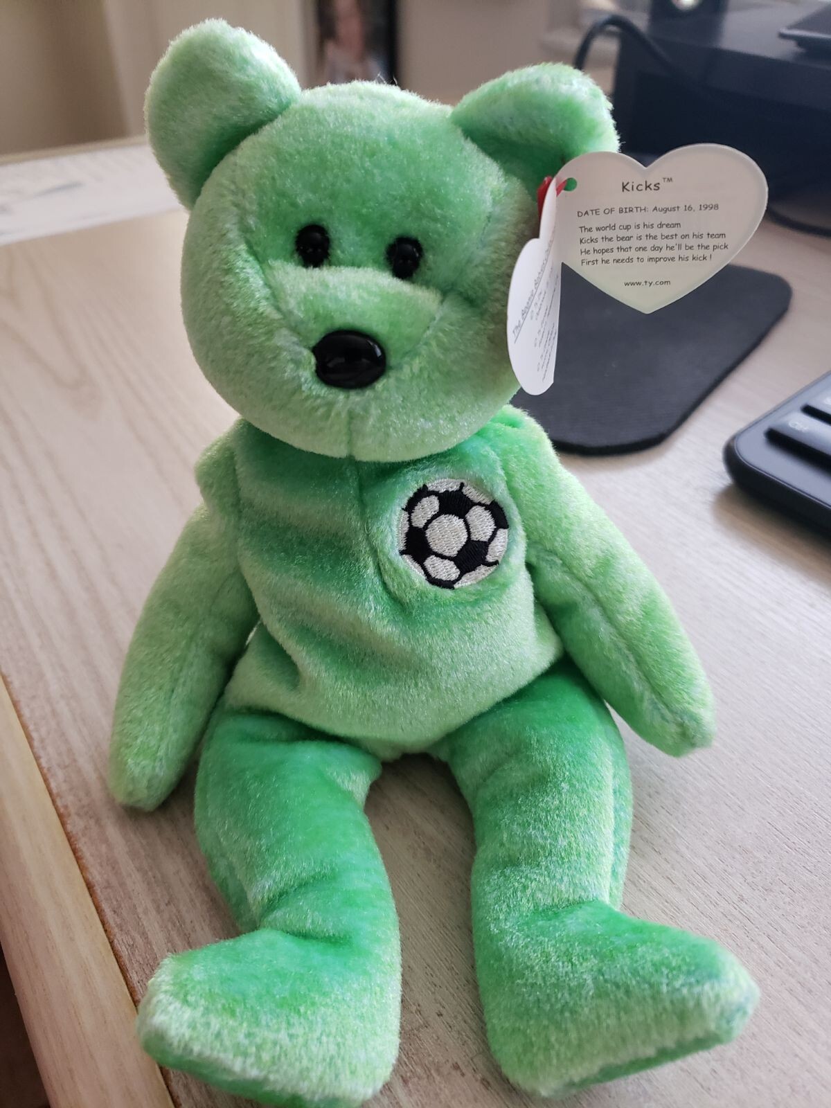 RARE Ty Beanie Baby - 1998 Kicks - The Soccer Bear - with Tag Errors 98/99