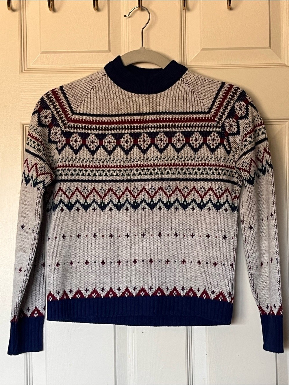 VTG 70\'s Women’s S Man-Lee Fair Isle Crewneck Sweater in Gray, Navy & Burgundy VTG 70\'s Women’s S Man-Lee Fair Isle Crewneck Sweater in Gray, Navy & Burgundy