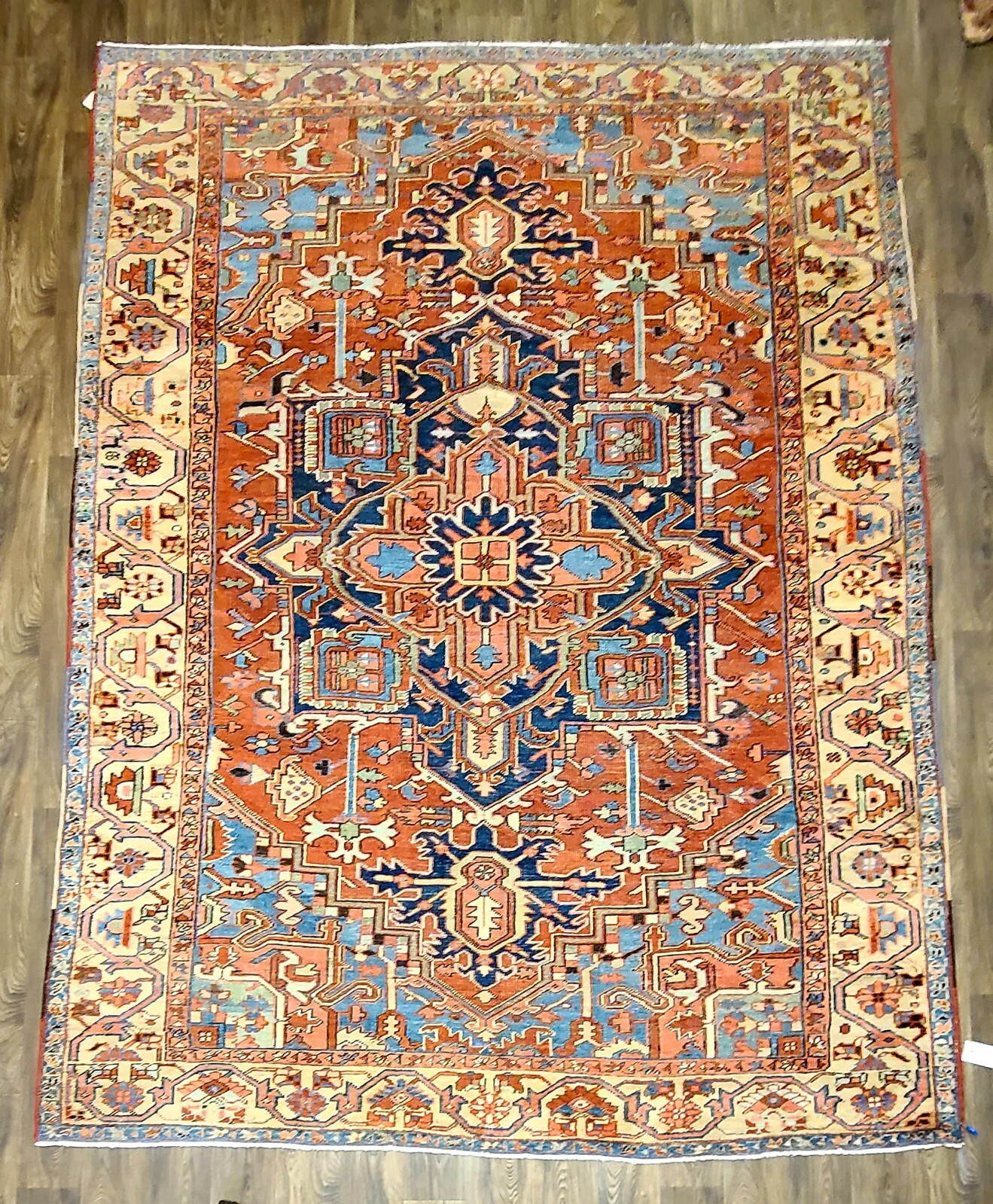 Antique handwoven authentic traditional herize rug size 9\'5\ Antique handwoven authentic traditional herize rug size 9\'5\