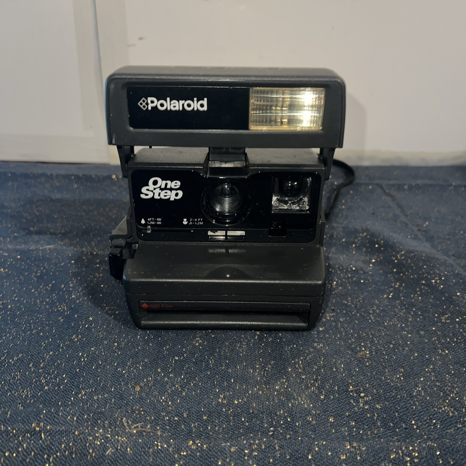Vintage Polaroid OneStep 600 Instant Film Camera Tested Working Flash Strap Vintage Polaroid OneStep 600 Instant Film Camera Tested Working Flash Strap