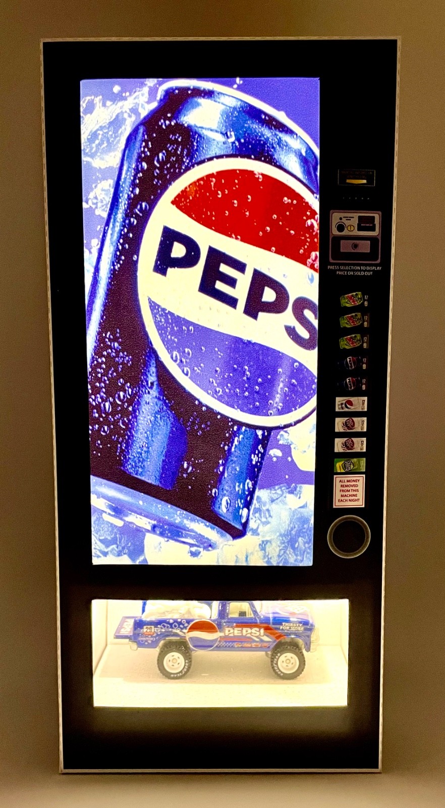 HW Custom Texas Drive’em Pepsi Vending Machine 1 of 1 lights up HW Custom Texas Drive’em Pepsi Vending Machine 1 of 1 lights up