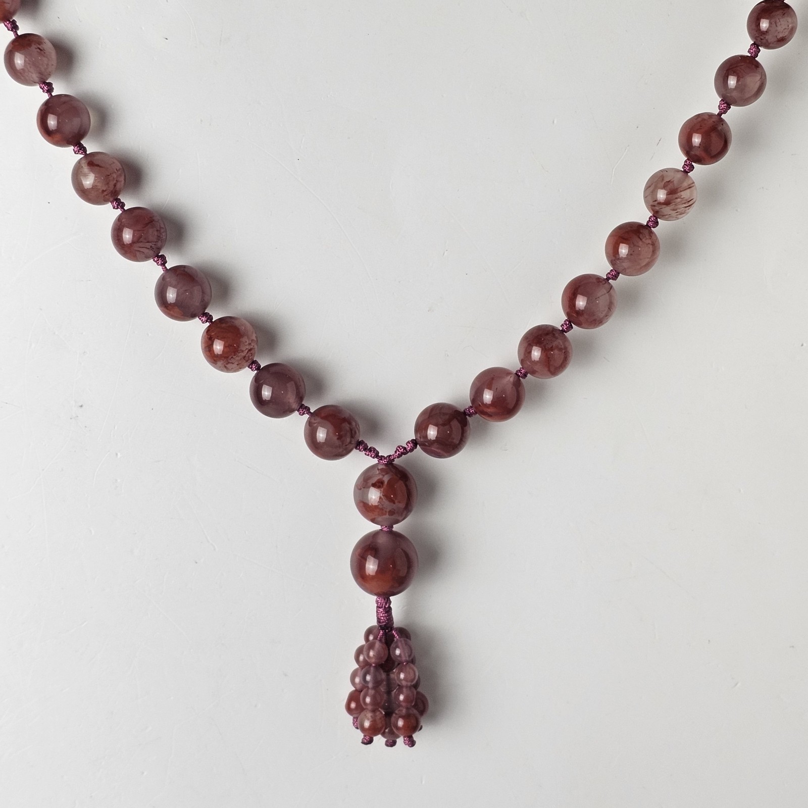 Vintage Natural Iron Included Chalcedony/ Plume Agate Bead Necklace Hand Knotted Vintage Natural Iron Included Chalcedony/ Plume Agate Bead Necklace Hand Knotted