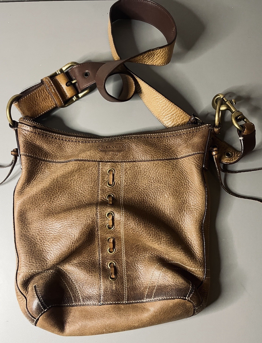 VINTAGE COACH LEATHER BROWN CROSSBODY SHOULDER BAG PURSE F06S-10399 HOBO VINTAGE COACH LEATHER BROWN CROSSBODY SHOULDER BAG PURSE F06S-10399 HOBO