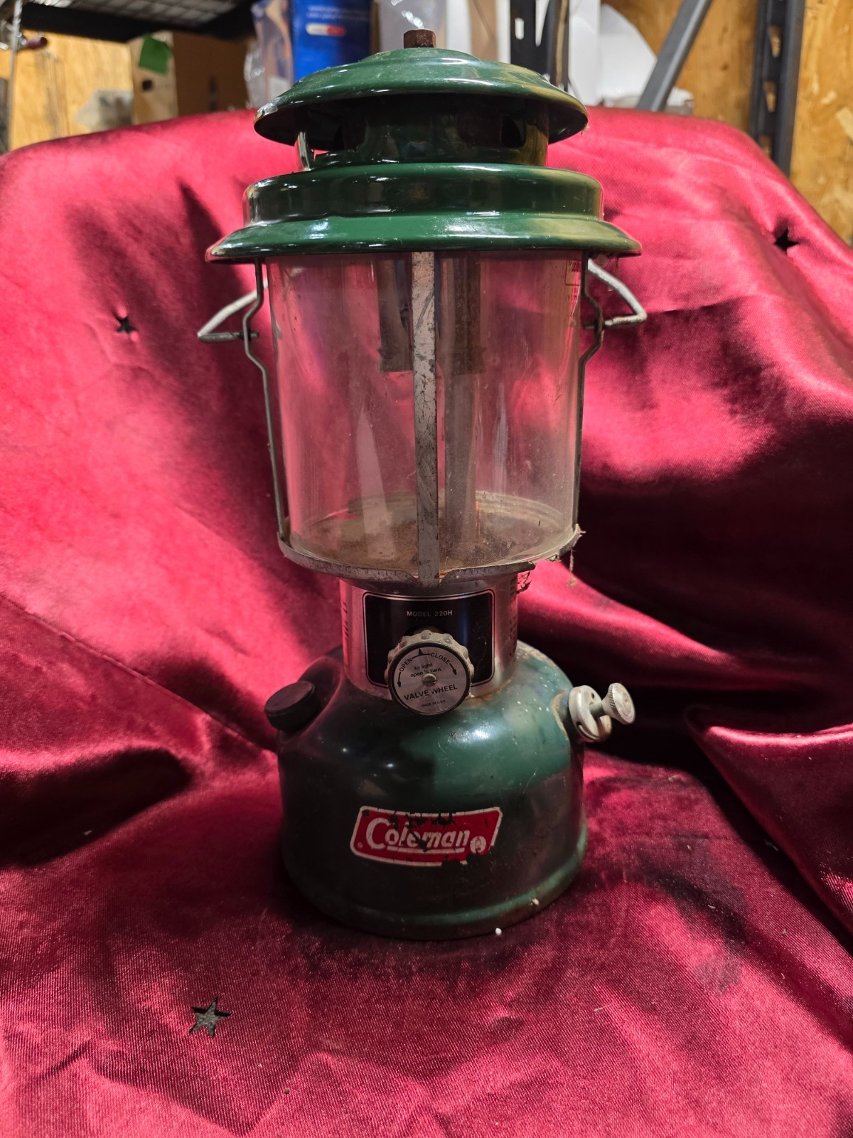 Vintage Coleman 220H Double Mantle Camping Lantern Green Vintage Coleman 220H Double Mantle Camping Lantern Green