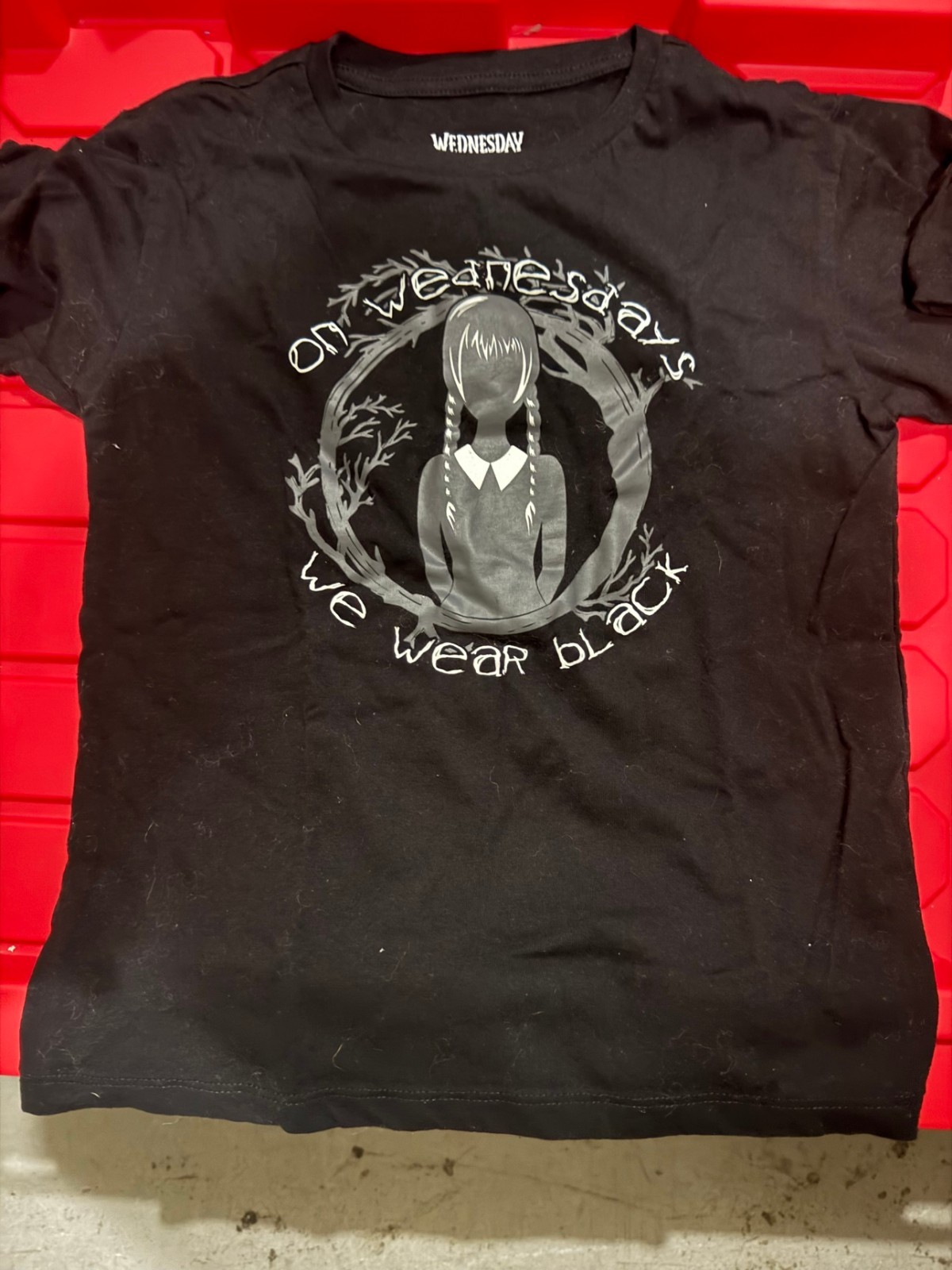 Wednesday Addams T-Shirt Girls 6/6X Black On Wednesdays We Wear Black Netflix Wednesday Addams T-Shirt Girls 6/6X Black On Wednesdays We Wear Black Netflix