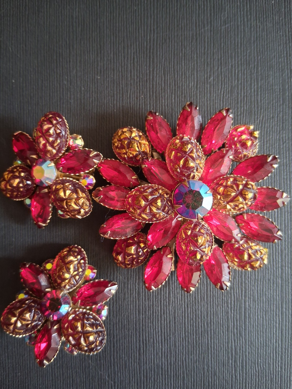 Vintage Judy Lee red brooch & earrings set Vintage Judy Lee red brooch & earrings set