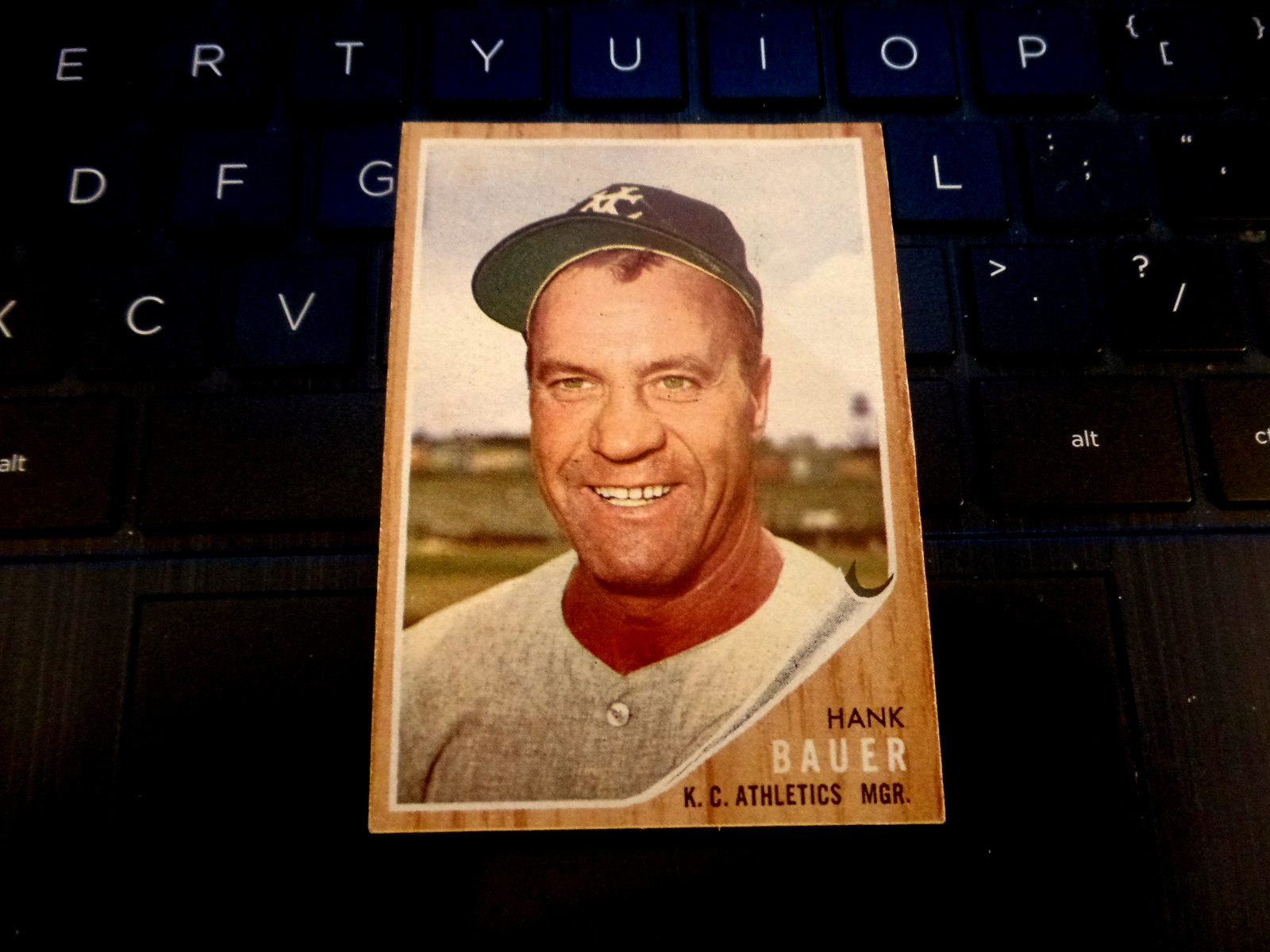 1962 Topps Baseball #463 Hank Bauer MGR. Looks Sharp Great Photo but Creased 1962 Topps Baseball #463 Hank Bauer MGR. Looks Sharp Great Photo but Creased