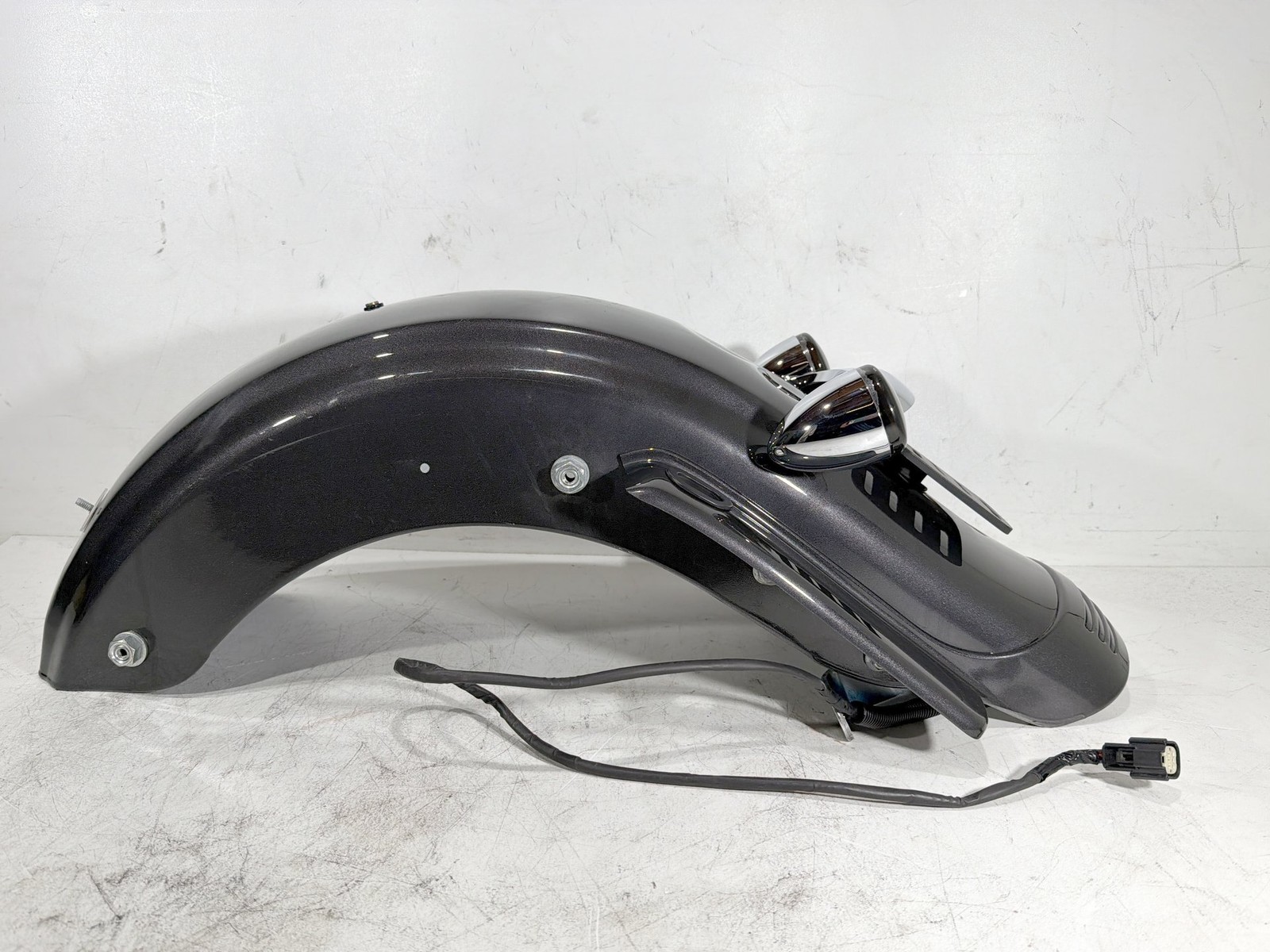 2010 Harley Street Glide Touring FLHX OEM Rear Wheel Fender & Turn Signals Bar