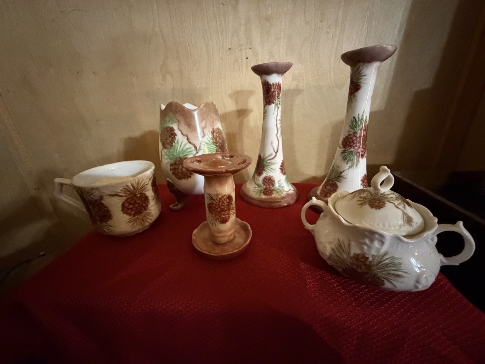Early 1900’s Pine Cone Pattern Set. Very Good Condition for Age. Very Rare Old Early 1900’s Pine Cone Pattern Set. Very Good Condition for Age. Very Rare Old