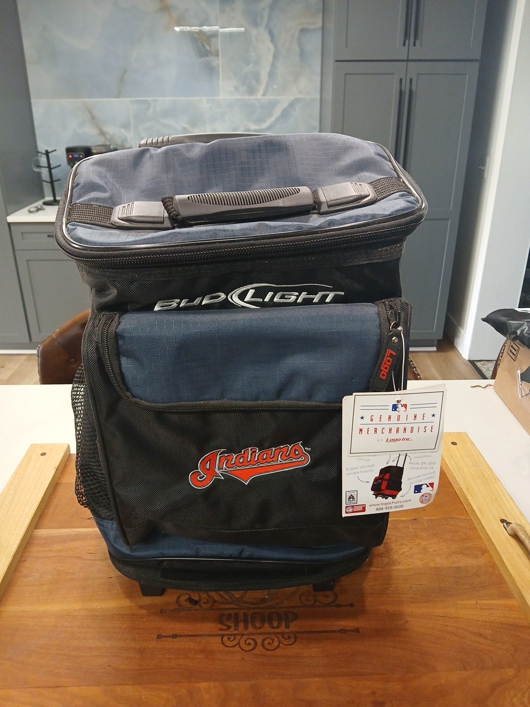 Vintage Cleveland Indians Rolling Cooler With Handle Logo Brand Genuine... Vintage Cleveland Indians Rolling Cooler With Handle Logo Brand Genuine...