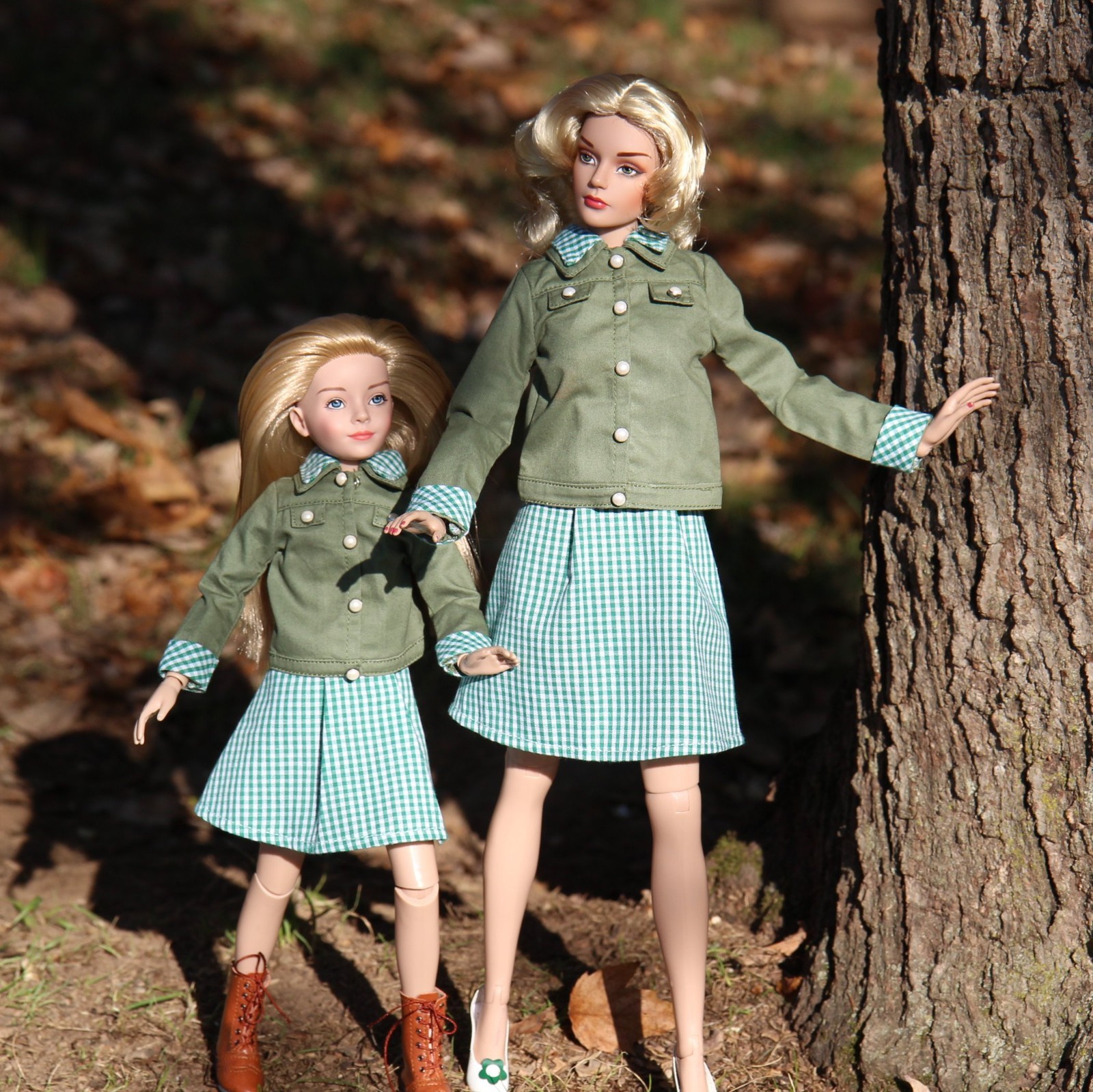 Tonner VDC Grace and Ann Sisters in Style Set (dolls not included) Tonner VDC Grace and Ann Sisters in Style Set (dolls not included)