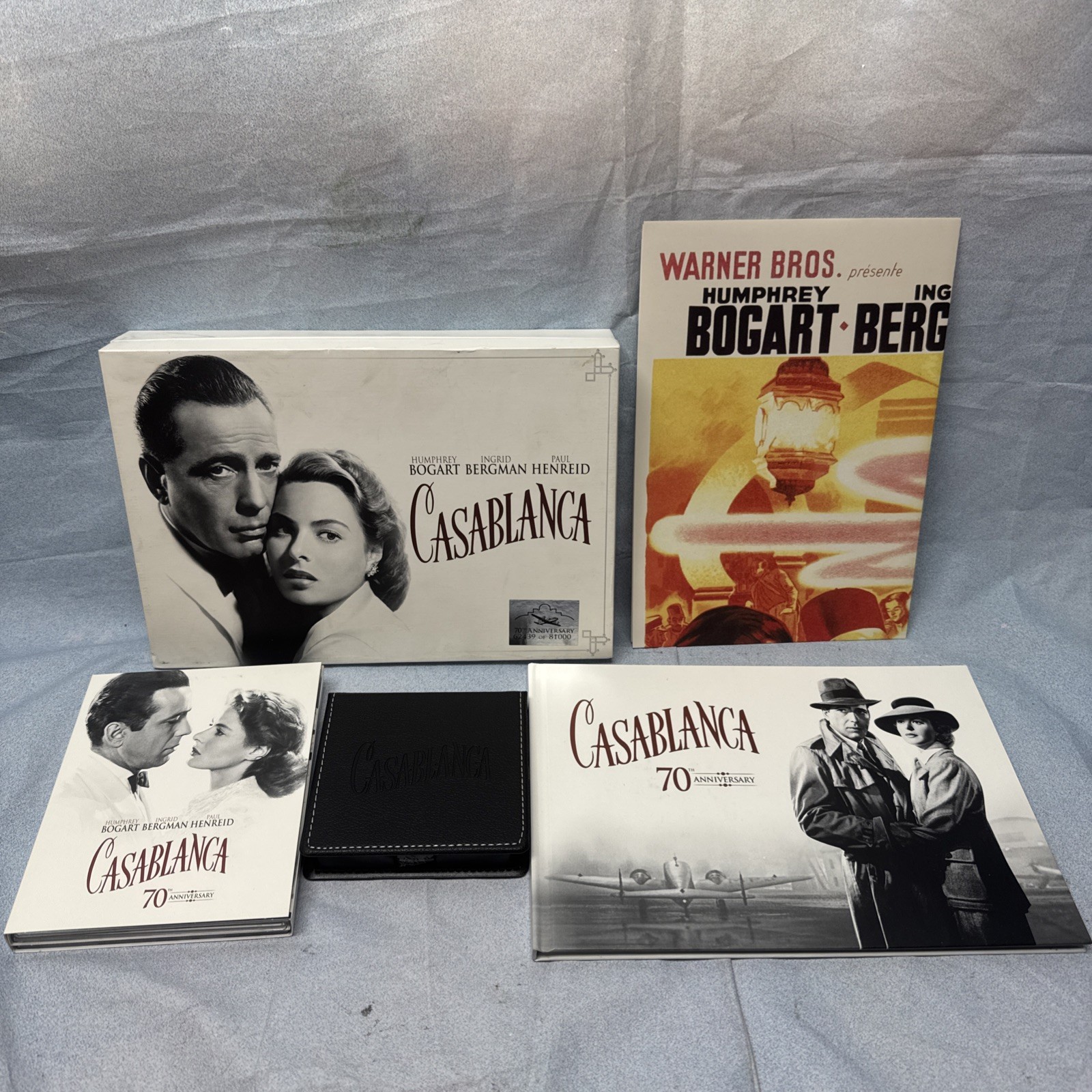 Casablanca (Blu-ray/DVD, 2012, 3-Disc Set, 70th Anniversary Edition)