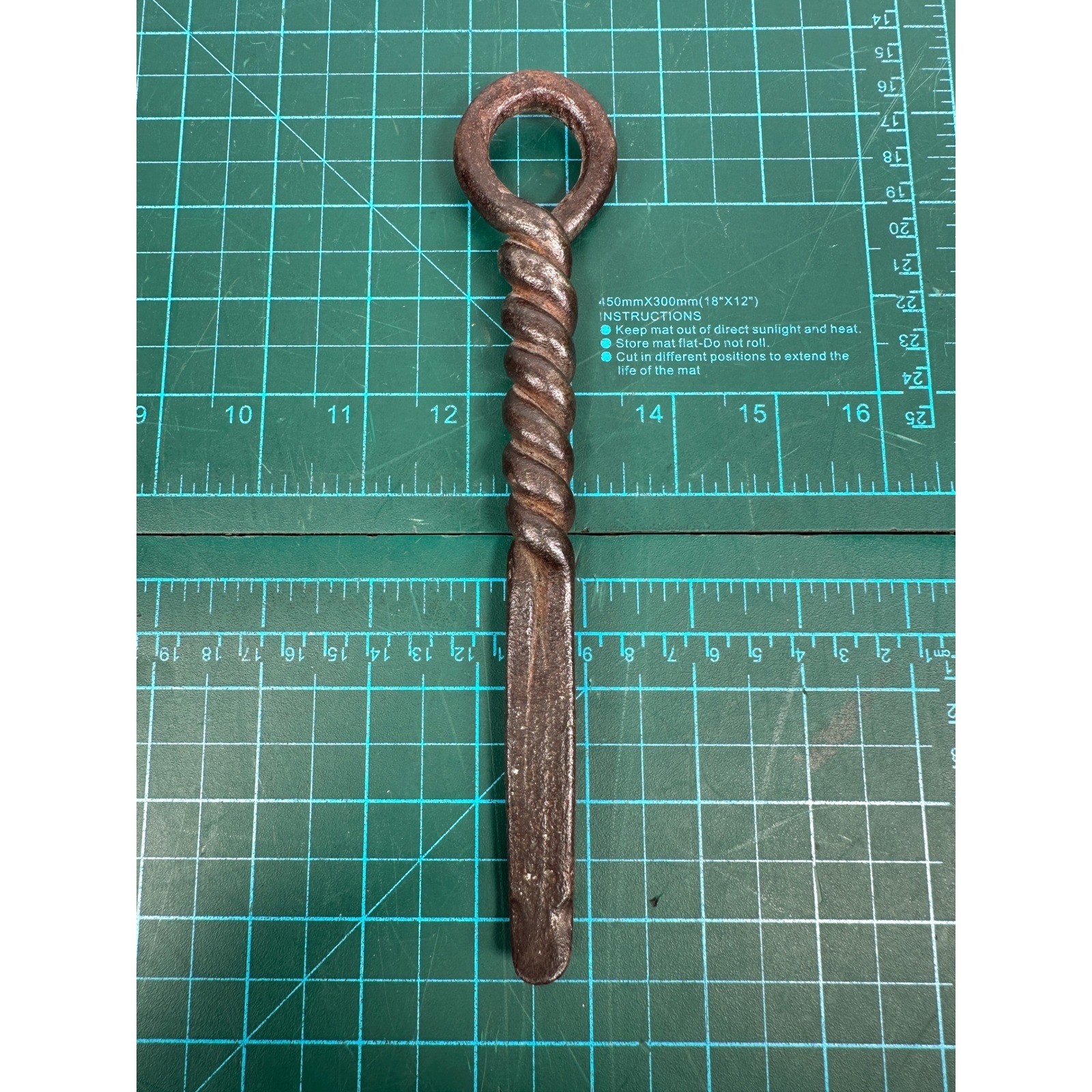 Antique Hand Forged Twisted Iron Marlinspike Fid Primitive Blacksmith Pry Tool 7 Antique Hand Forged Twisted Iron Marlinspike Fid Primitive Blacksmith Pry Tool 7