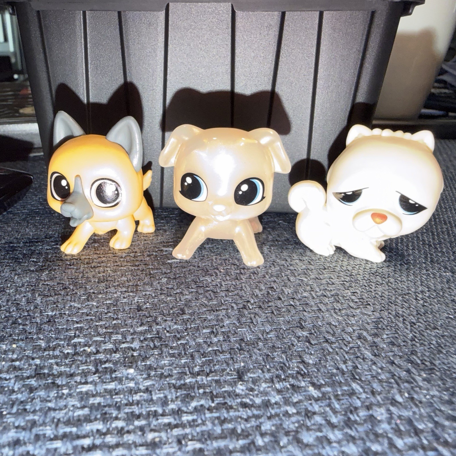 **ULTRA RARE** Ultra Rare LPS Shimmer Zuru 5 Surprise Littlest Pet Shop **ULTRA RARE** Ultra Rare LPS Shimmer Zuru 5 Surprise Littlest Pet Shop