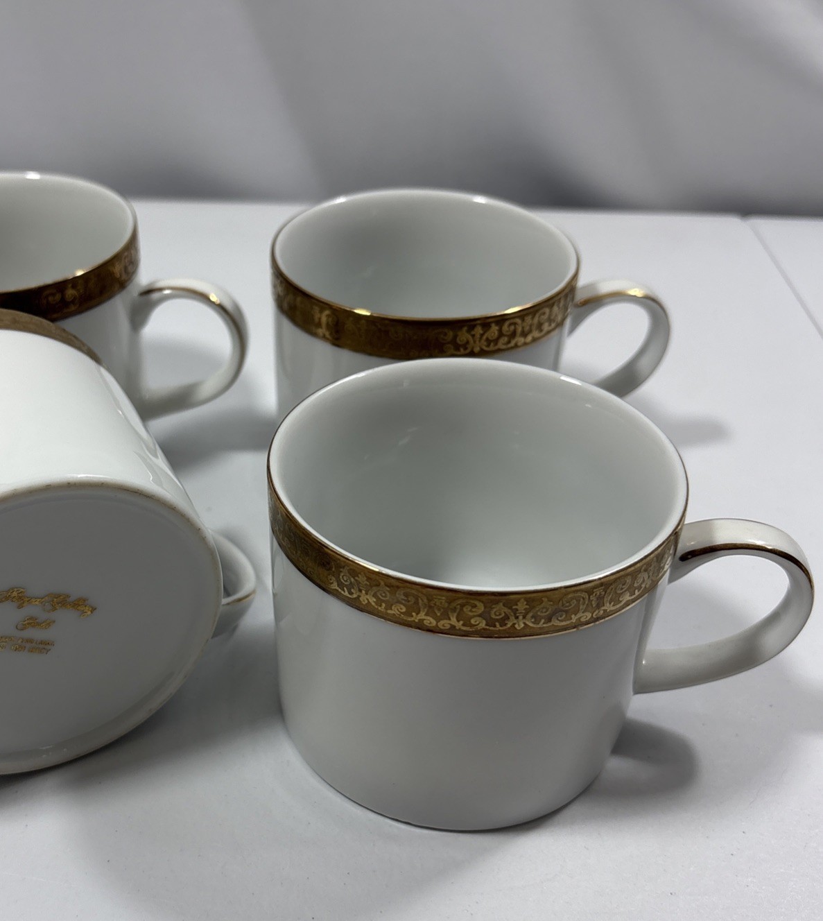 VTG Royal Gallery Gold Buffet Teacups Set of 4 1991 Macys Fine China