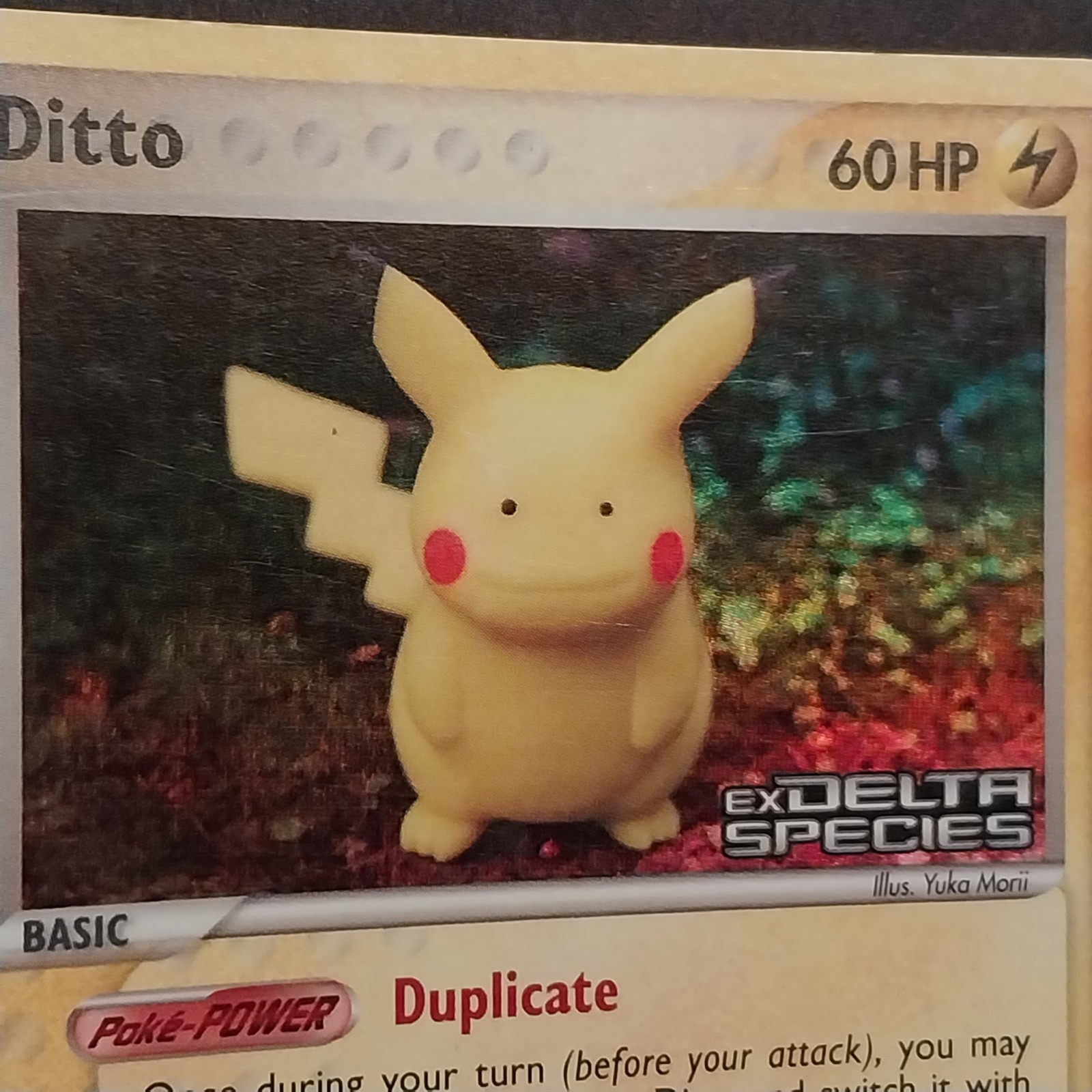 2005 Pokemon EX Delta Species - Ditto (Pikachu) 39/113  Reverse Holo Stamped LP