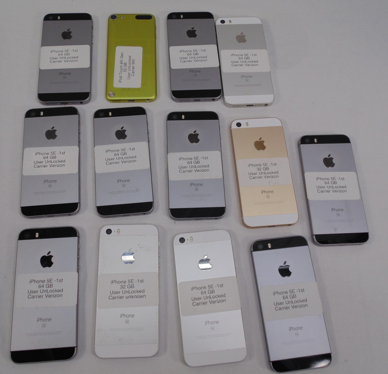 Lot of 13 Apple iPhone 5E & iPod Touch Smartphone 64GB 32GB READ 