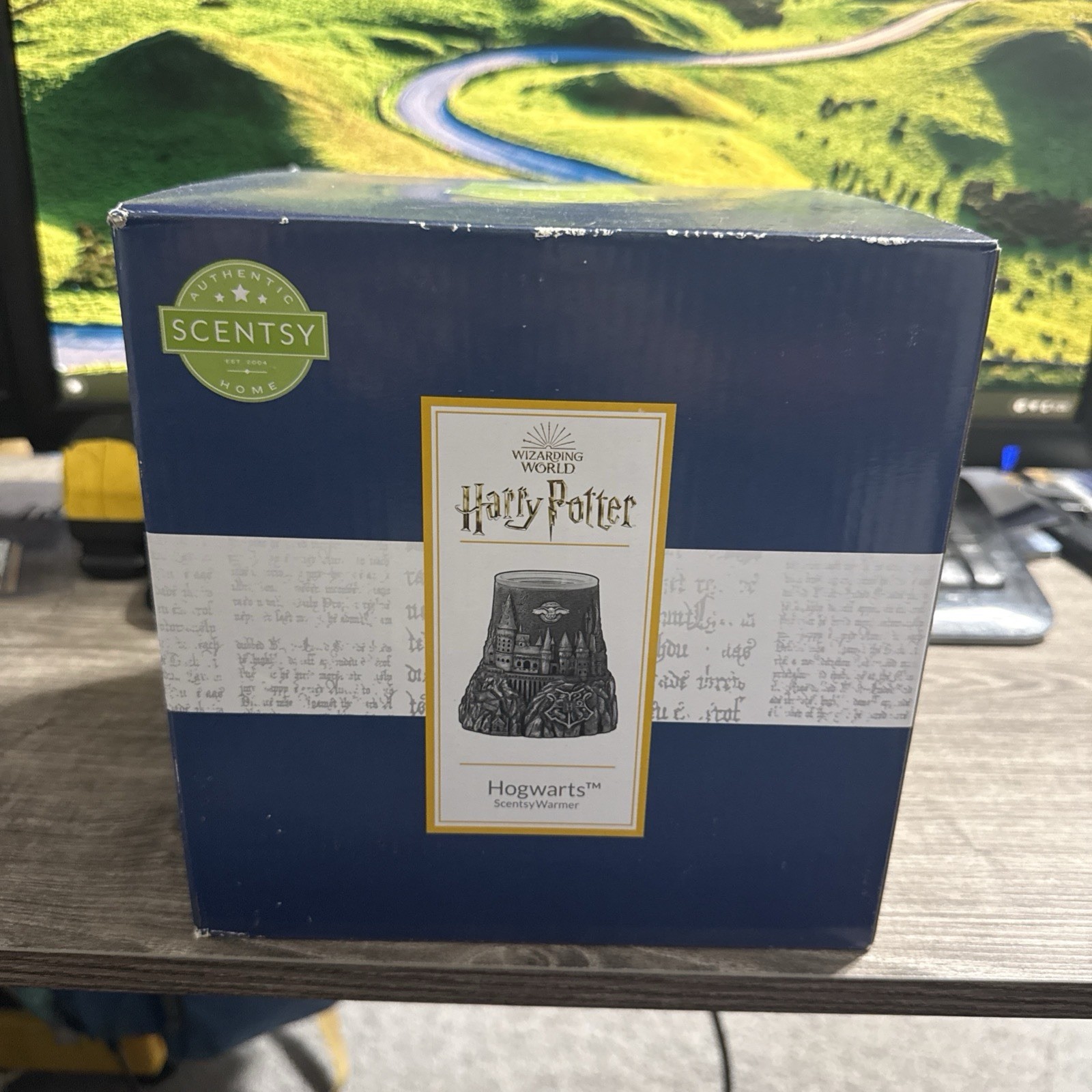 NIB Full Size Harry Potter Hogwarts Scentsy Warmer NIB Full Size Harry Potter Hogwarts Scentsy Warmer