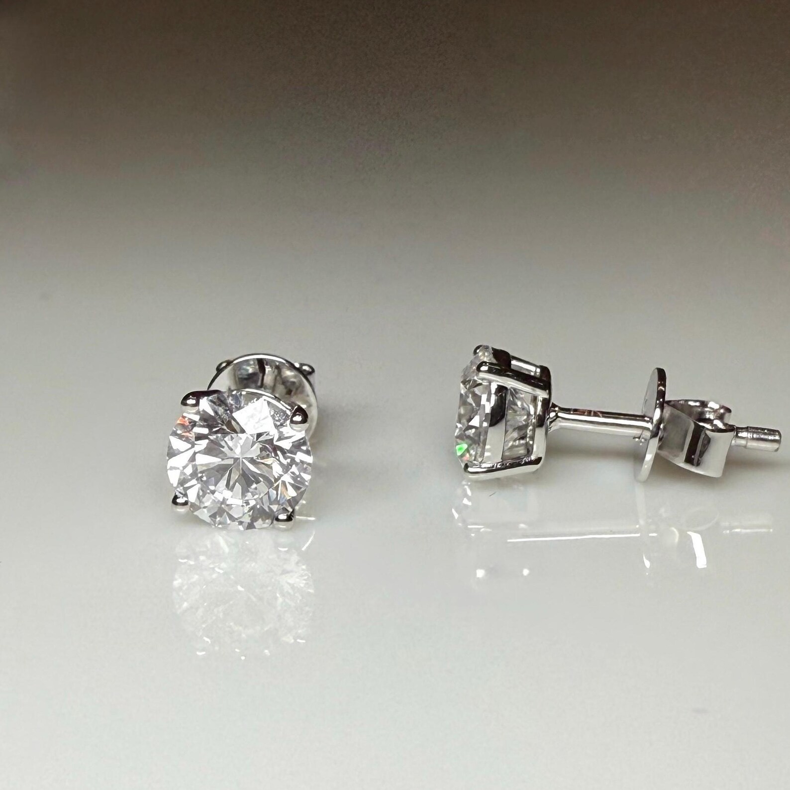 3.00Ct Round Cut Natural Diamond solid 14K White gold Luxury Stud Earring